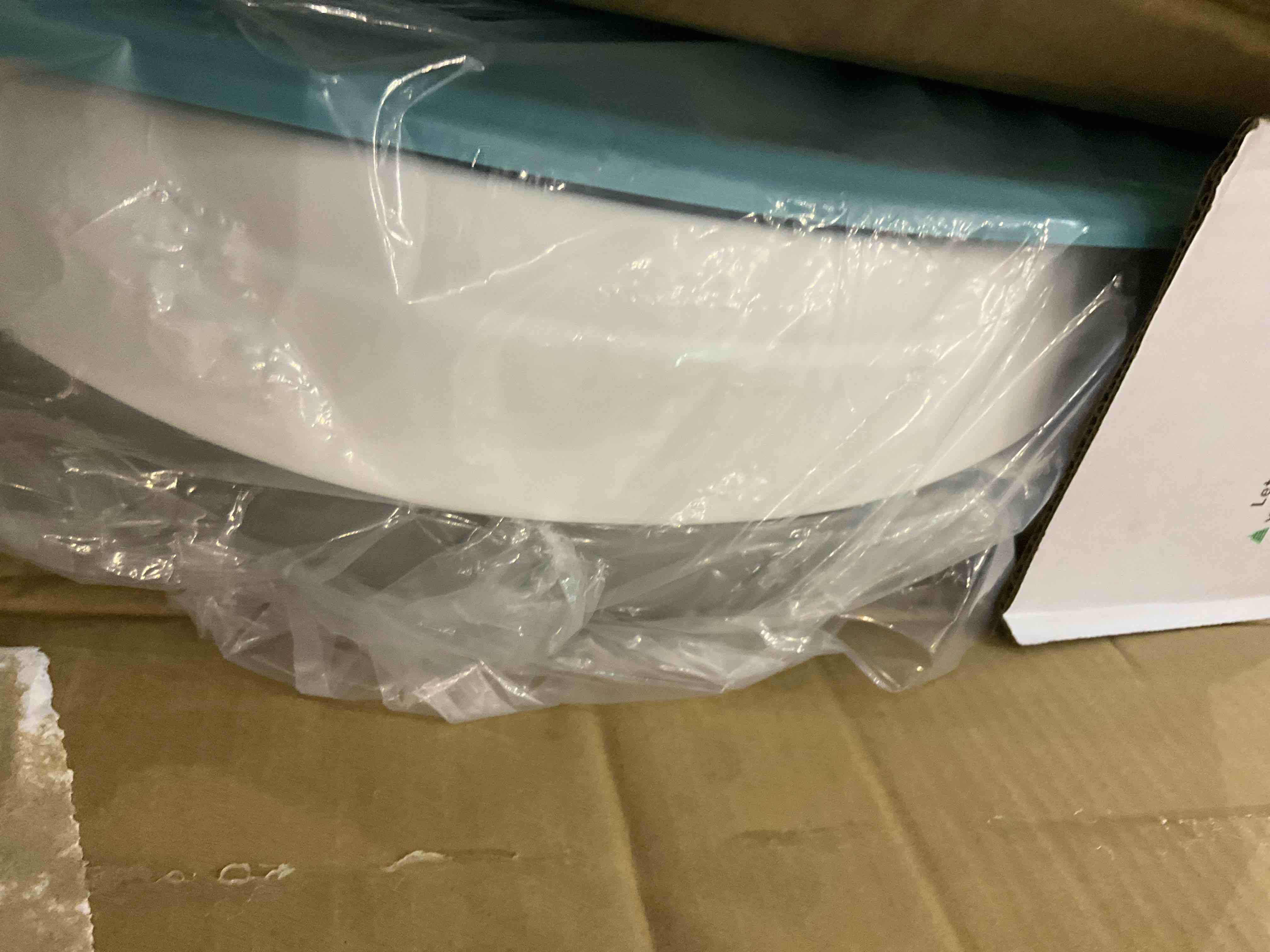 https://s3.amazonaws.com/lotting-images-prod/BargainHunt/EXS01098997_1716380335099.jpeg