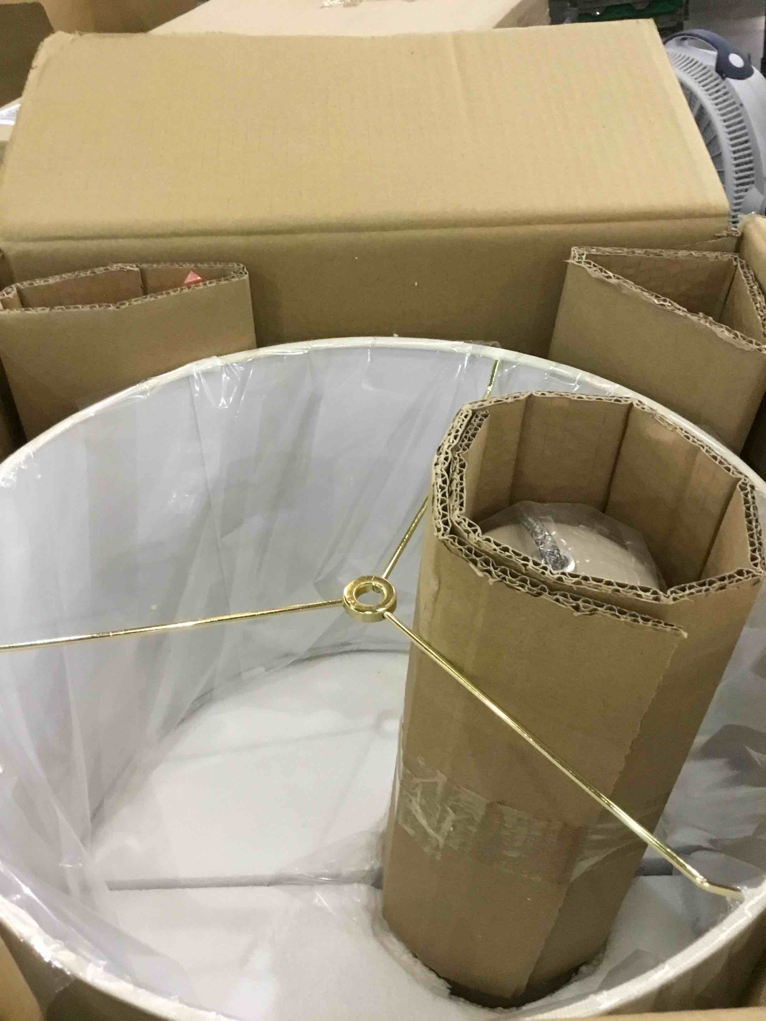 https://s3.amazonaws.com/lotting-images-prod/BargainHunt/EXS01099013_1715093796033.jpeg