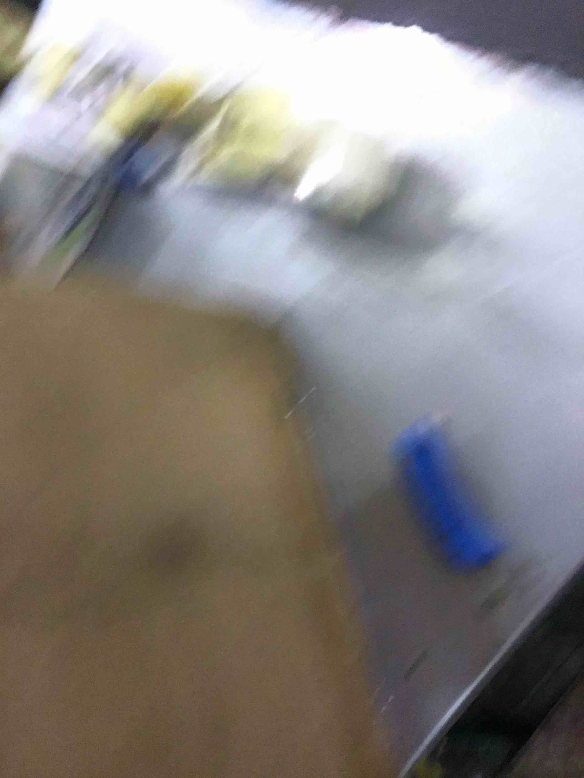 https://s3.amazonaws.com/lotting-images-prod/BargainHunt/EXS01099043_1715106143413.jpeg