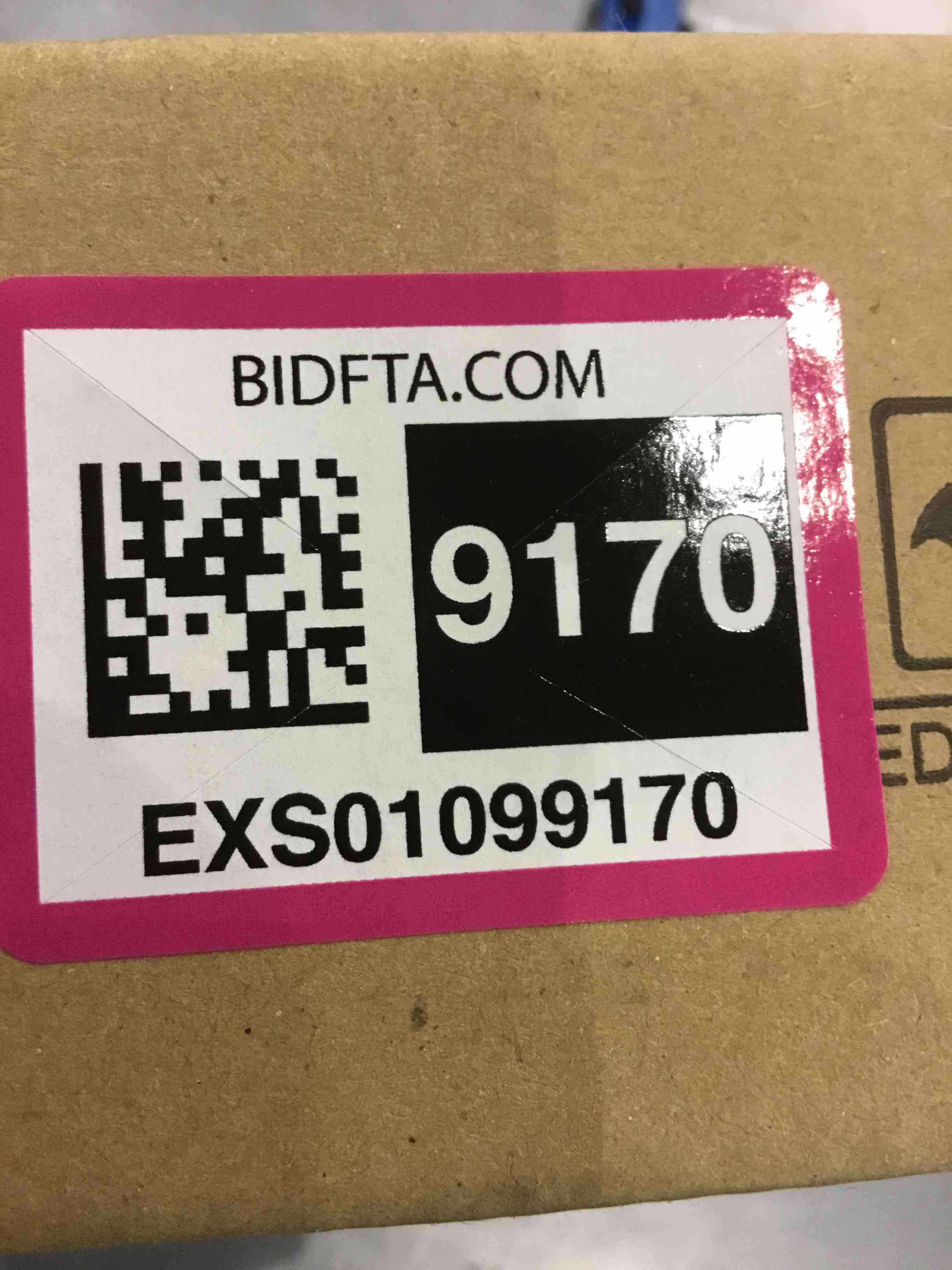 https://s3.amazonaws.com/lotting-images-prod/BargainHunt/EXS01099170_1715253549725.jpeg