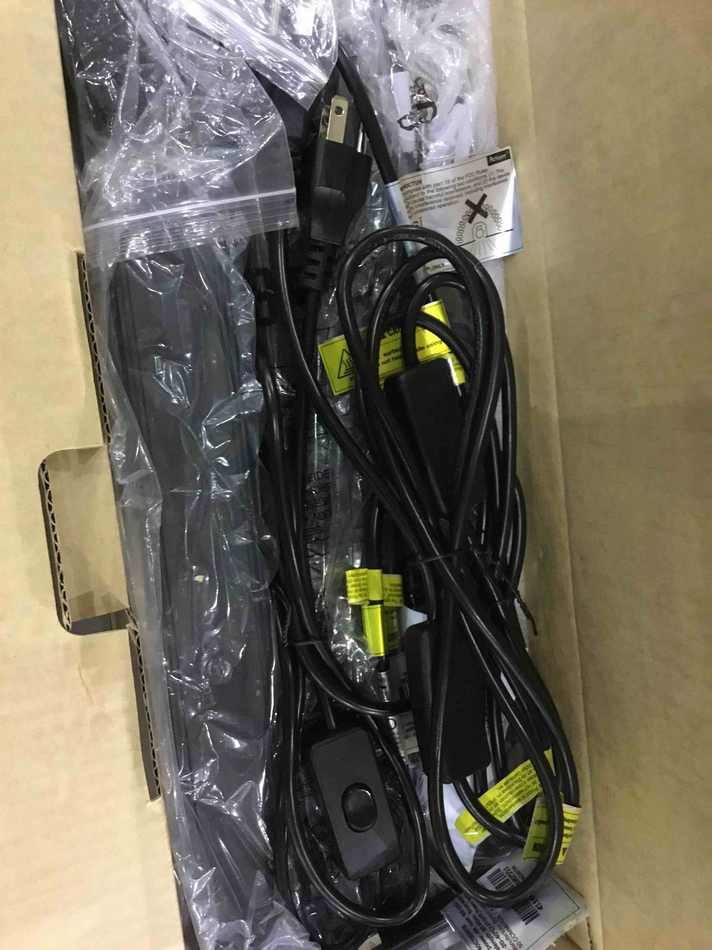 https://s3.amazonaws.com/lotting-images-prod/BargainHunt/EXS01099173_1715253865852.jpeg