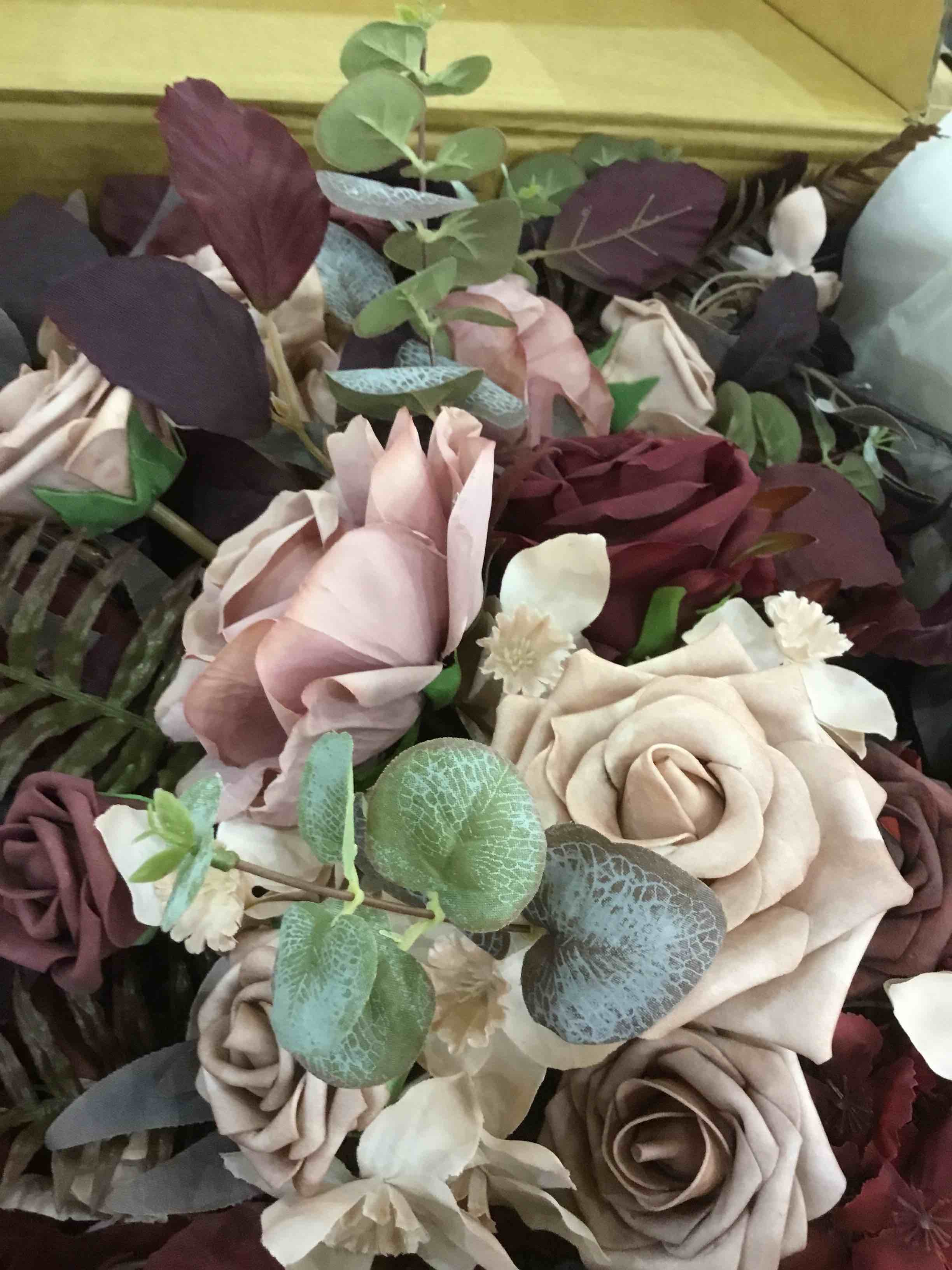https://s3.amazonaws.com/lotting-images-prod/BargainHunt/EXS01099246_1715351070678.jpeg