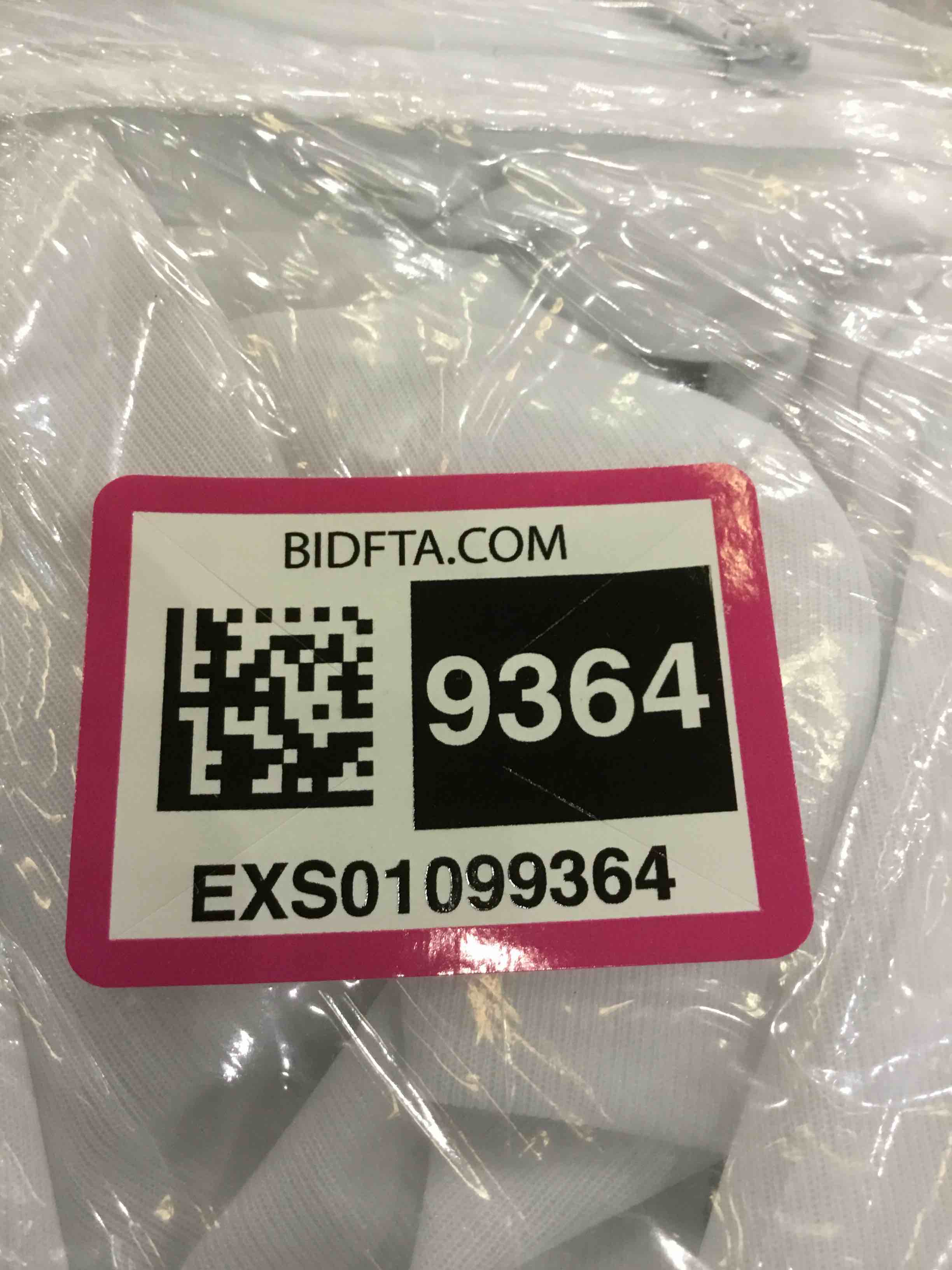 https://s3.amazonaws.com/lotting-images-prod/BargainHunt/EXS01099364_1715613688965.jpeg