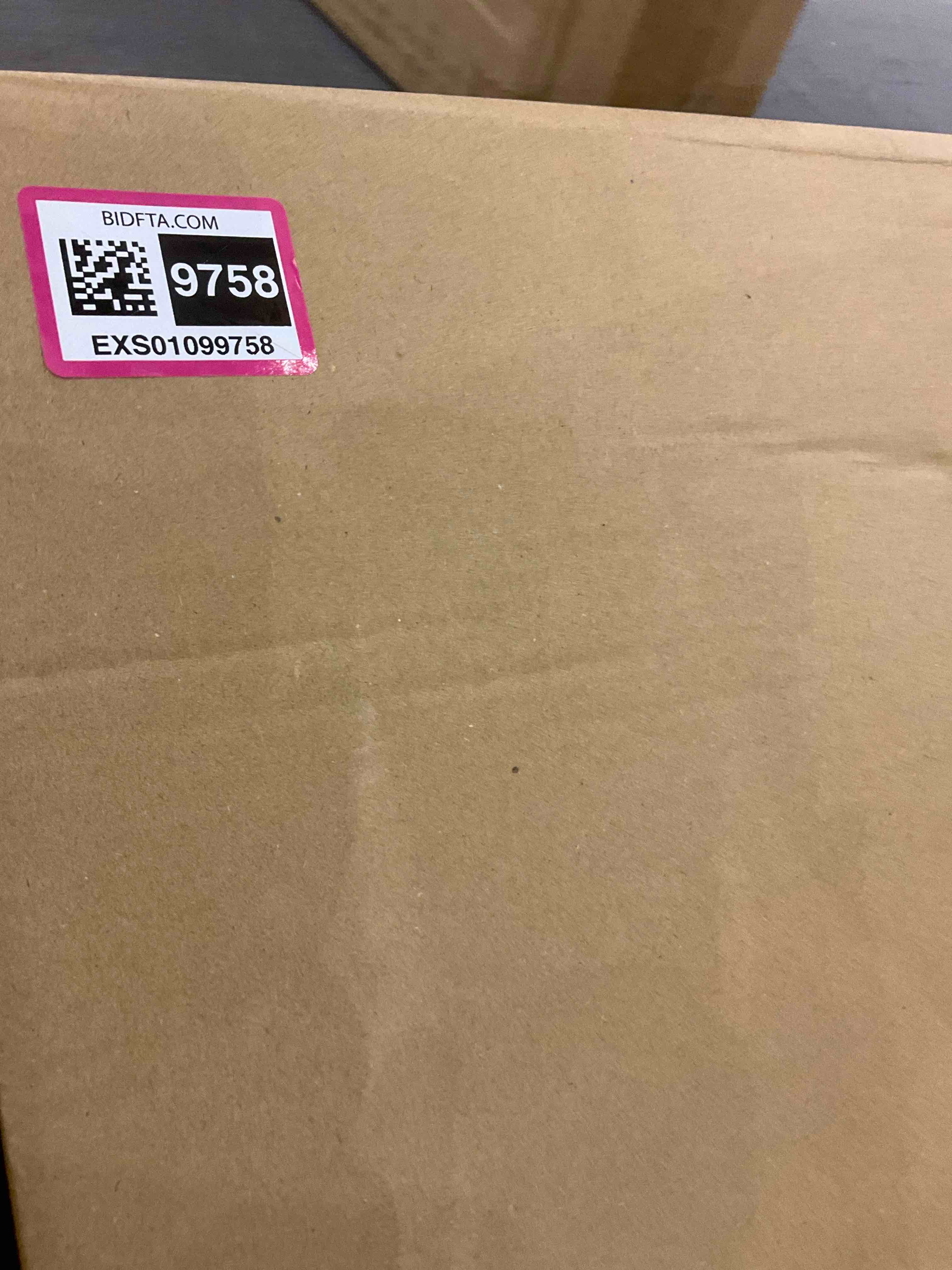 https://s3.amazonaws.com/lotting-images-prod/BargainHunt/EXS01099758_1708523210481.jpeg