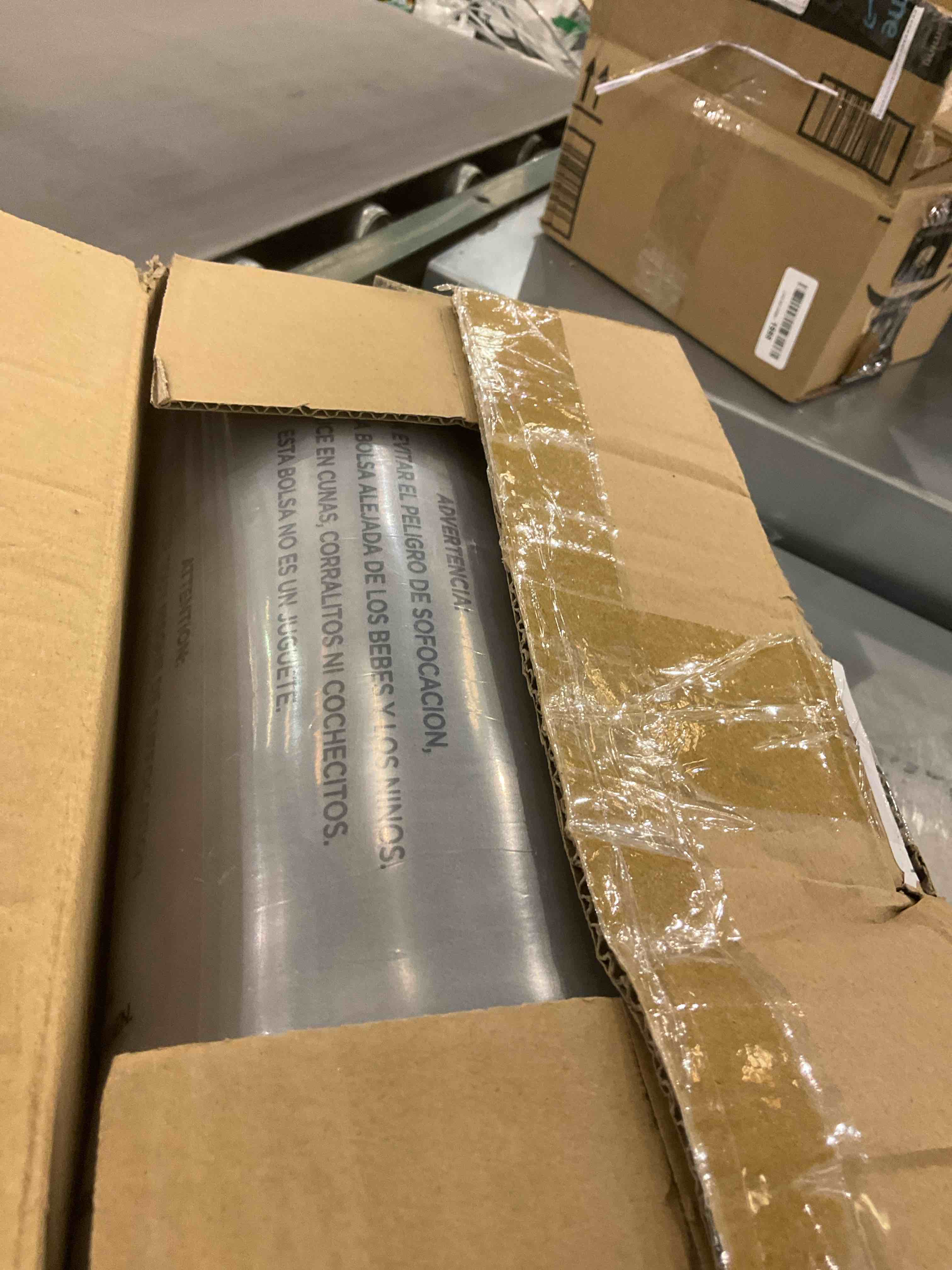 https://s3.amazonaws.com/lotting-images-prod/BargainHunt/EXS01099794_1708528842293.jpeg