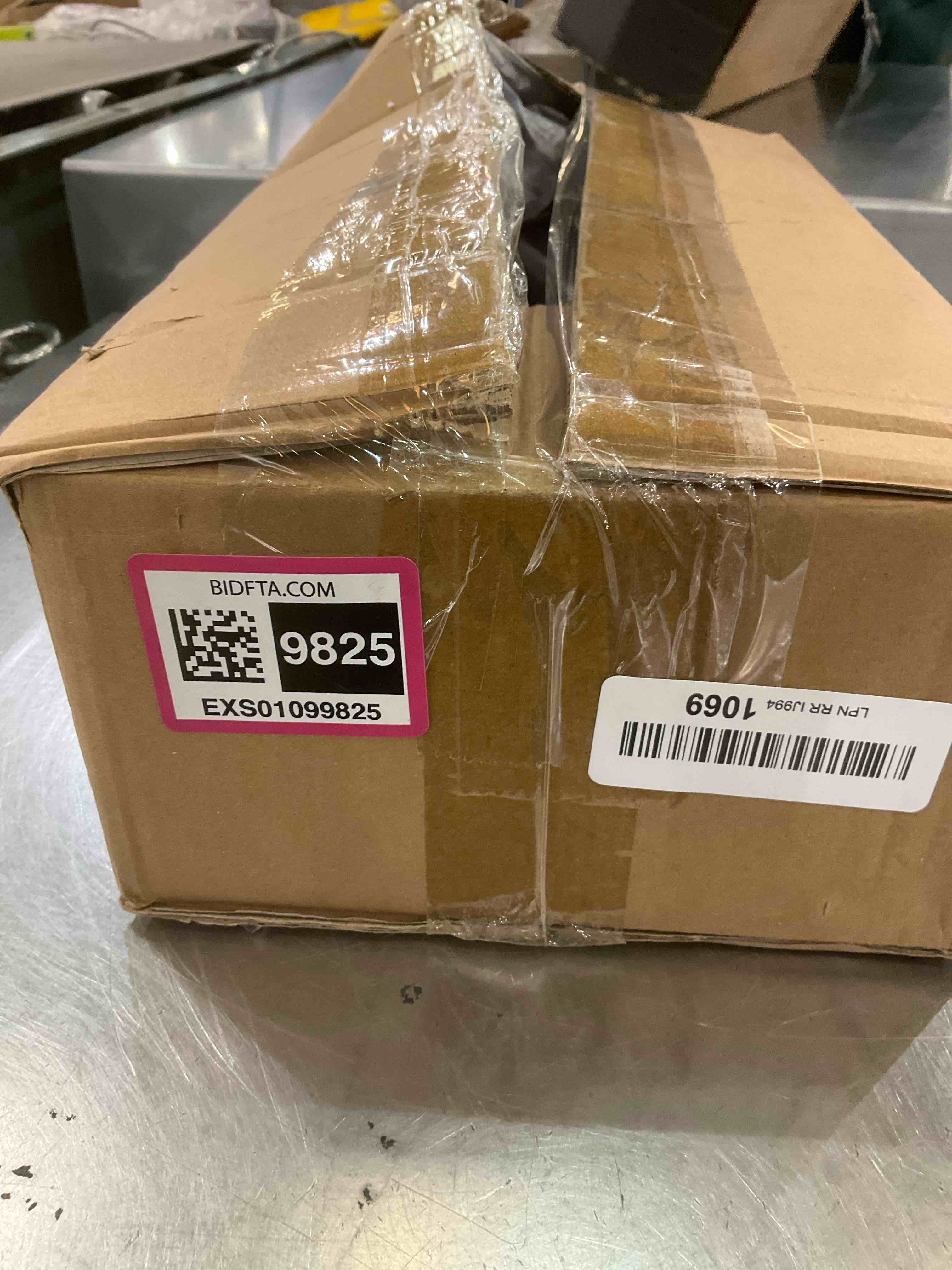 https://s3.amazonaws.com/lotting-images-prod/BargainHunt/EXS01099825_1708532246952.jpeg