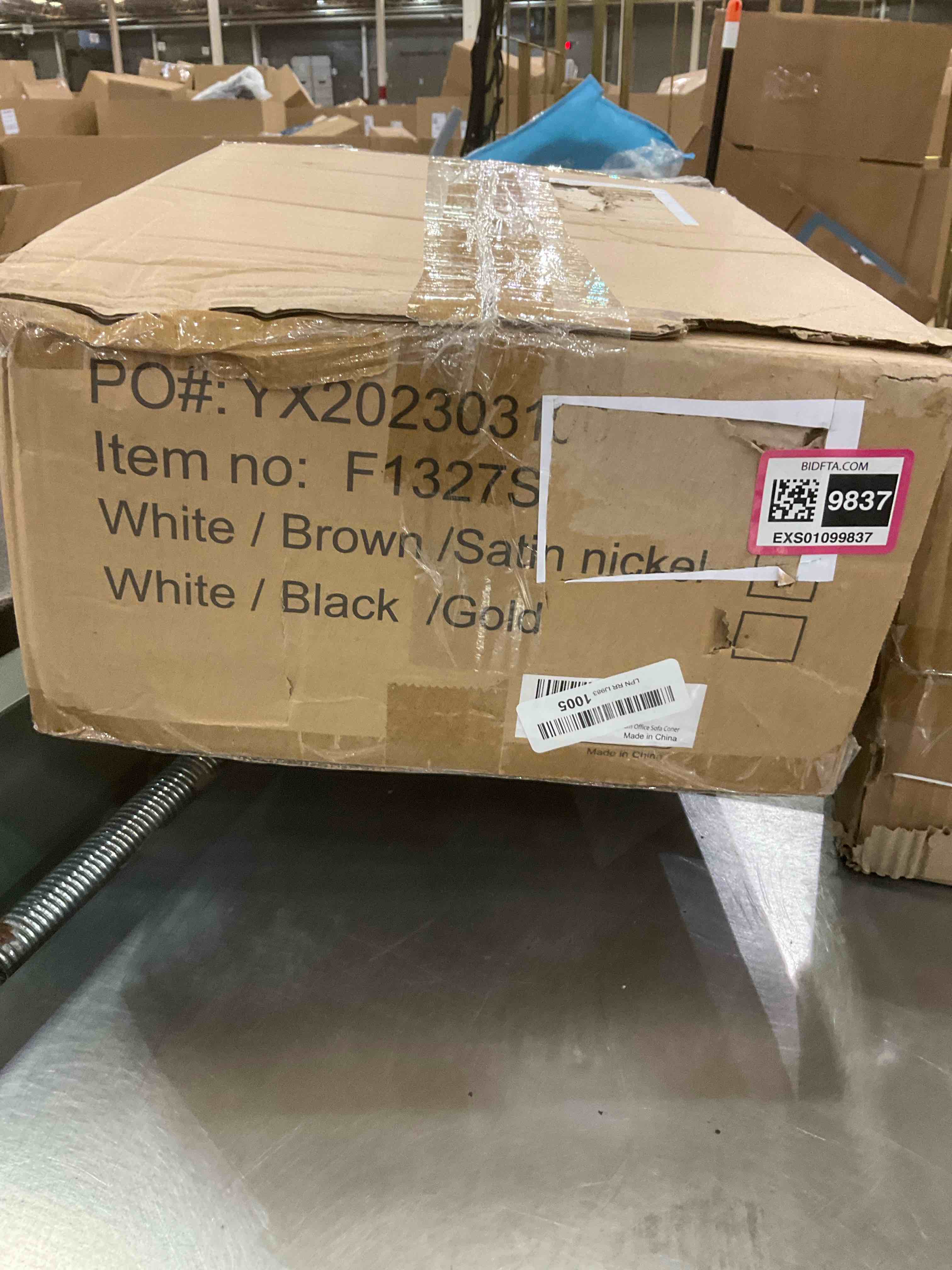 https://s3.amazonaws.com/lotting-images-prod/BargainHunt/EXS01099837_1708532925363.jpeg