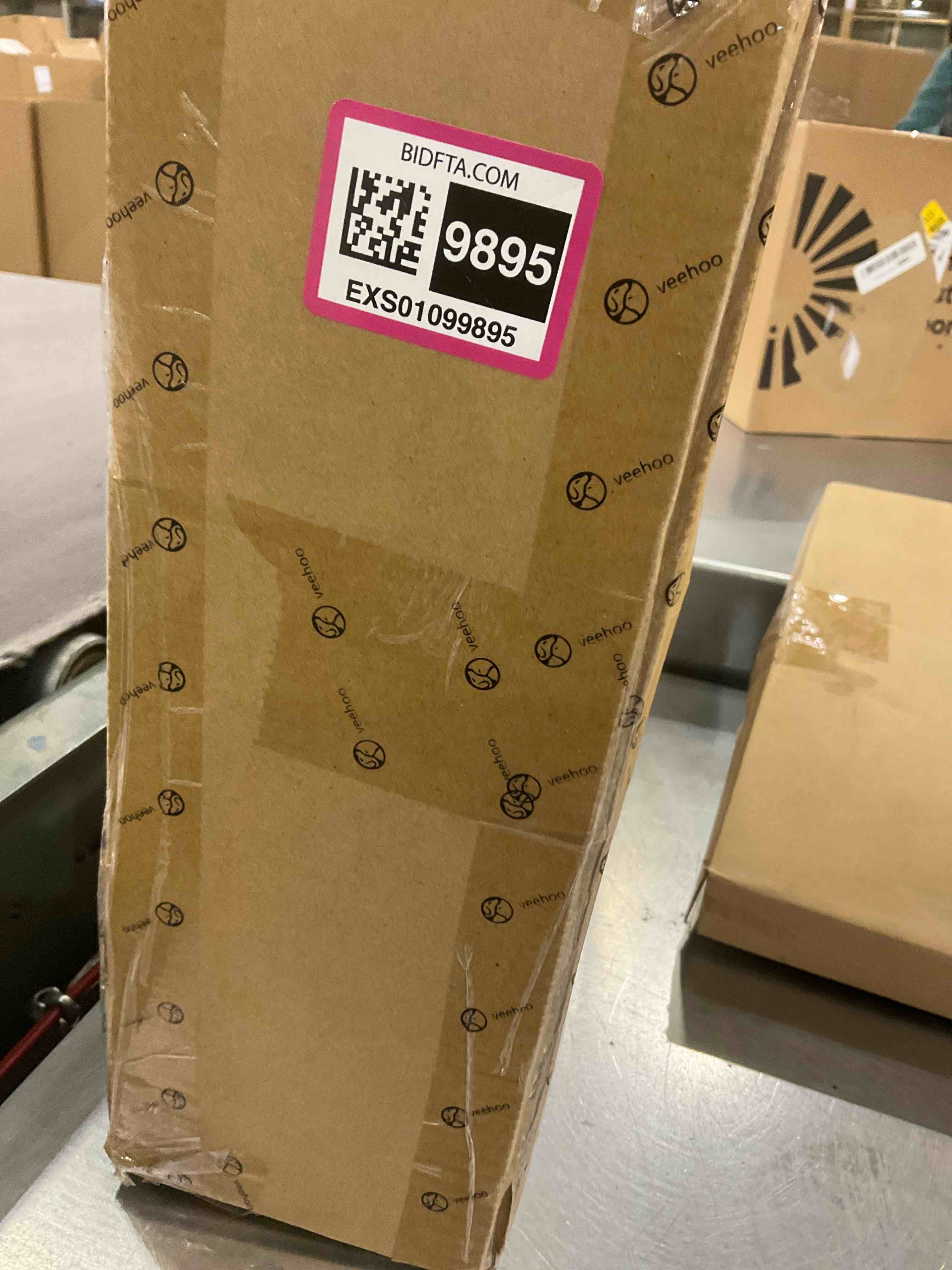 https://s3.amazonaws.com/lotting-images-prod/BargainHunt/EXS01099895_1708544119896.jpeg