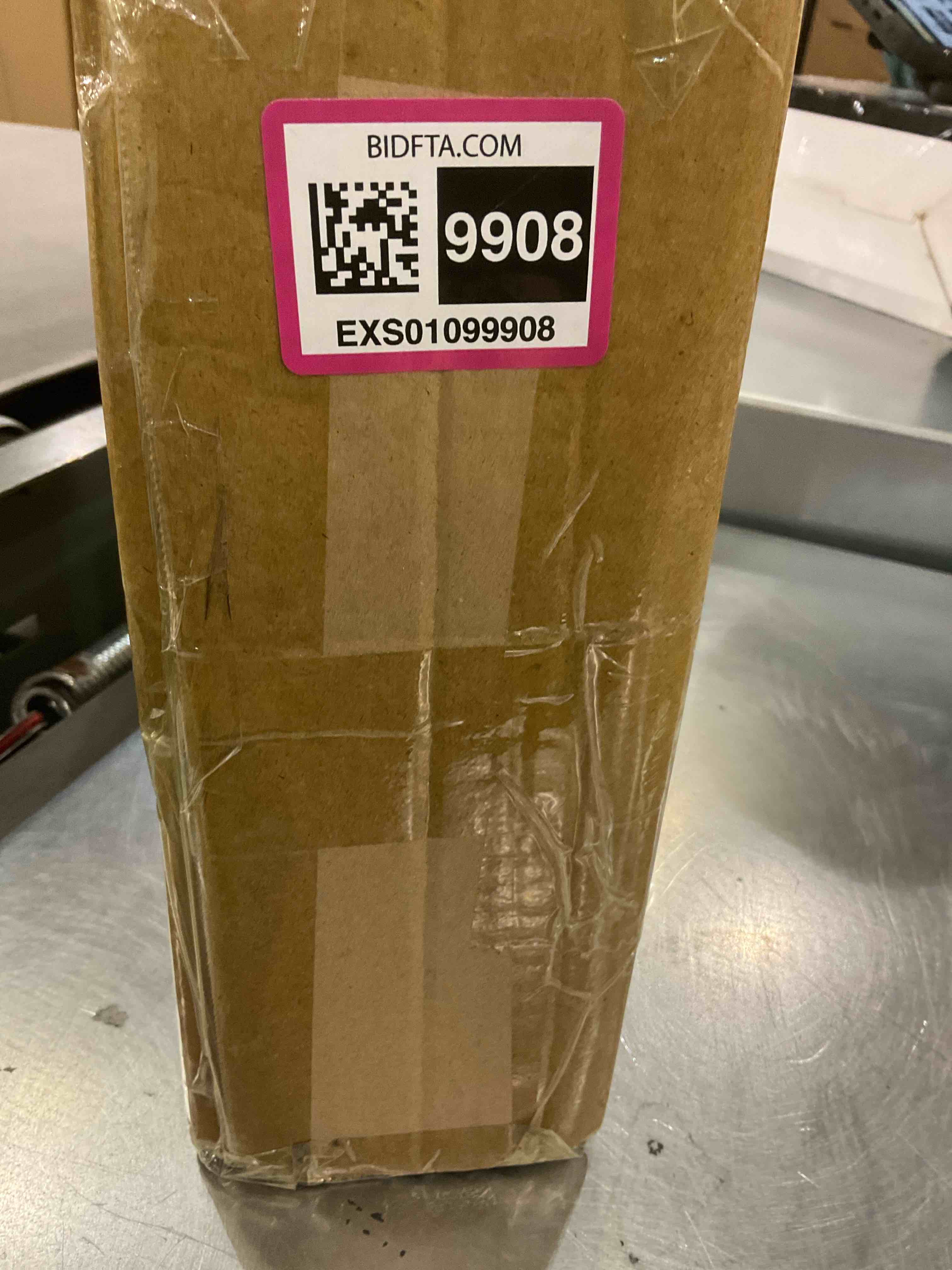 https://s3.amazonaws.com/lotting-images-prod/BargainHunt/EXS01099908_1708545397869.jpeg