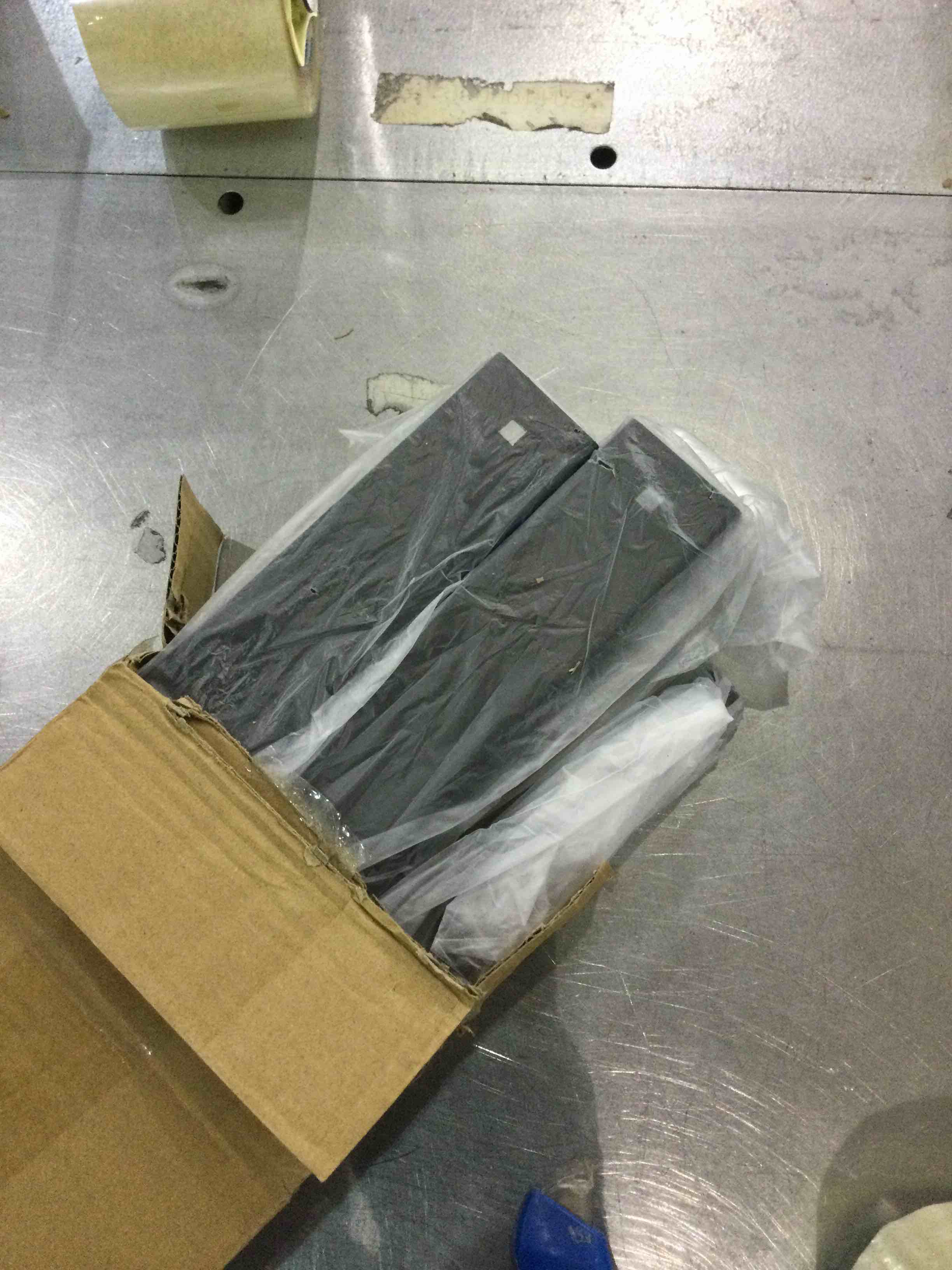 https://s3.amazonaws.com/lotting-images-prod/BargainHunt/EXS01100118_1706711128459.jpeg