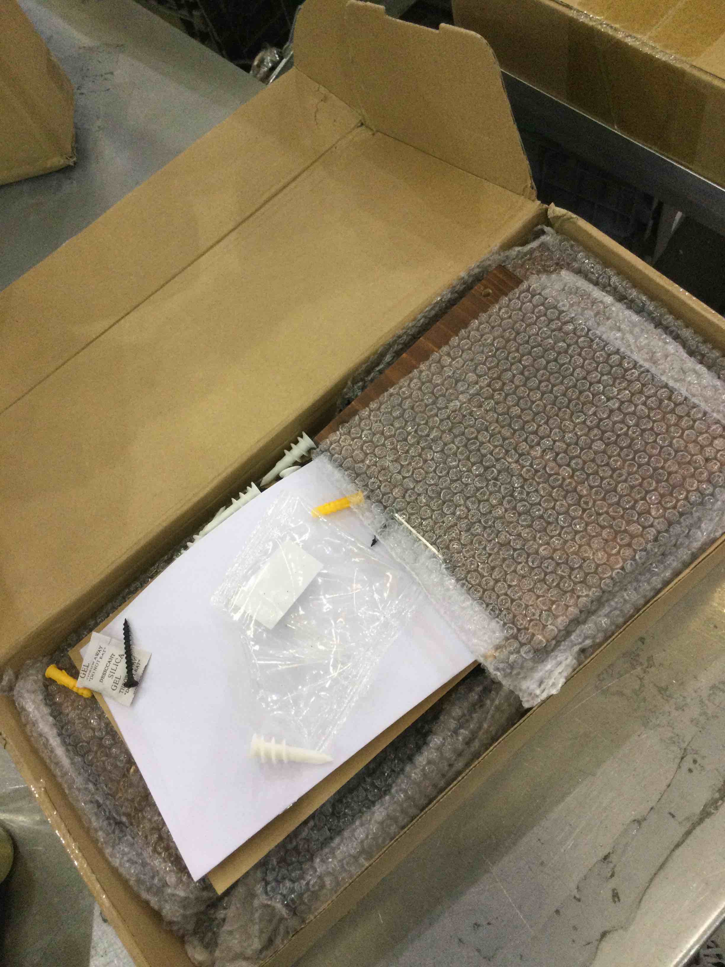 https://s3.amazonaws.com/lotting-images-prod/BargainHunt/EXS01100500_1707150284359.jpeg