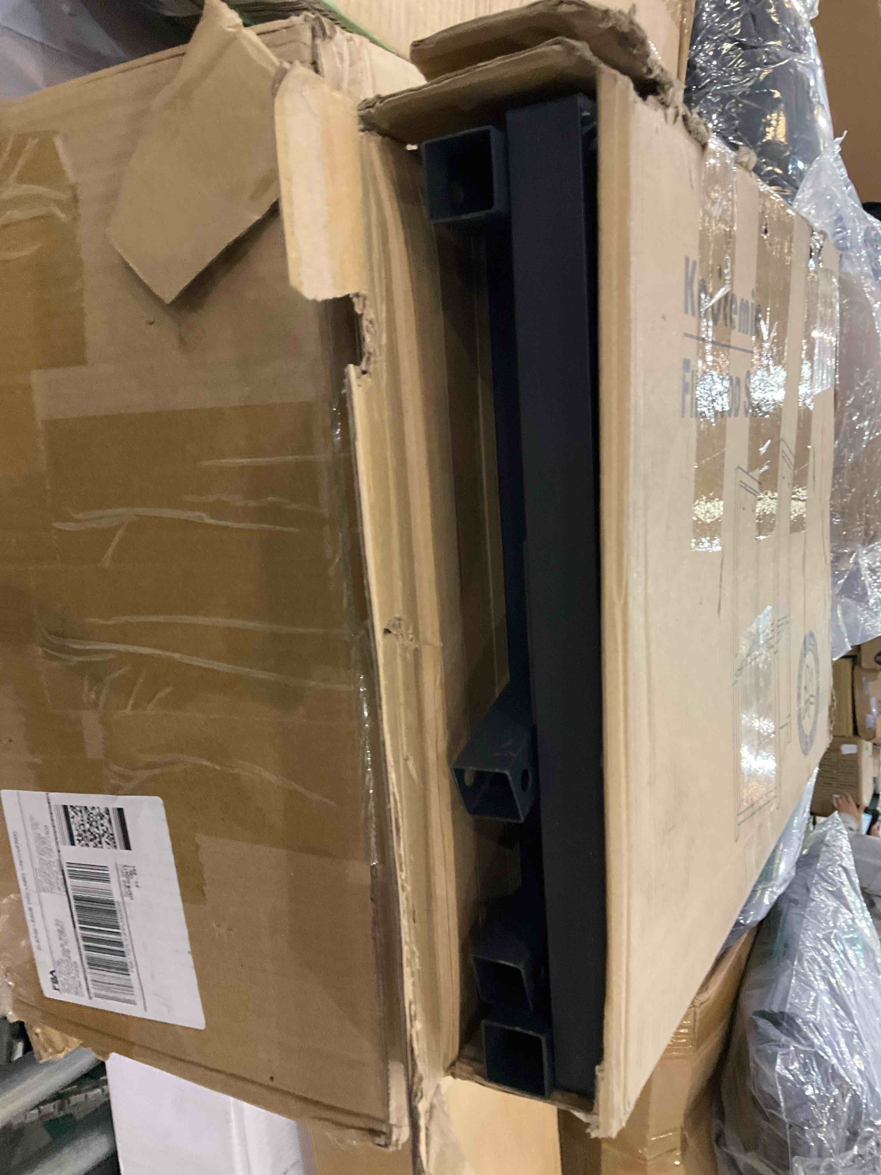 https://s3.amazonaws.com/lotting-images-prod/BargainHunt/EXS01100639_1708545537170.jpeg