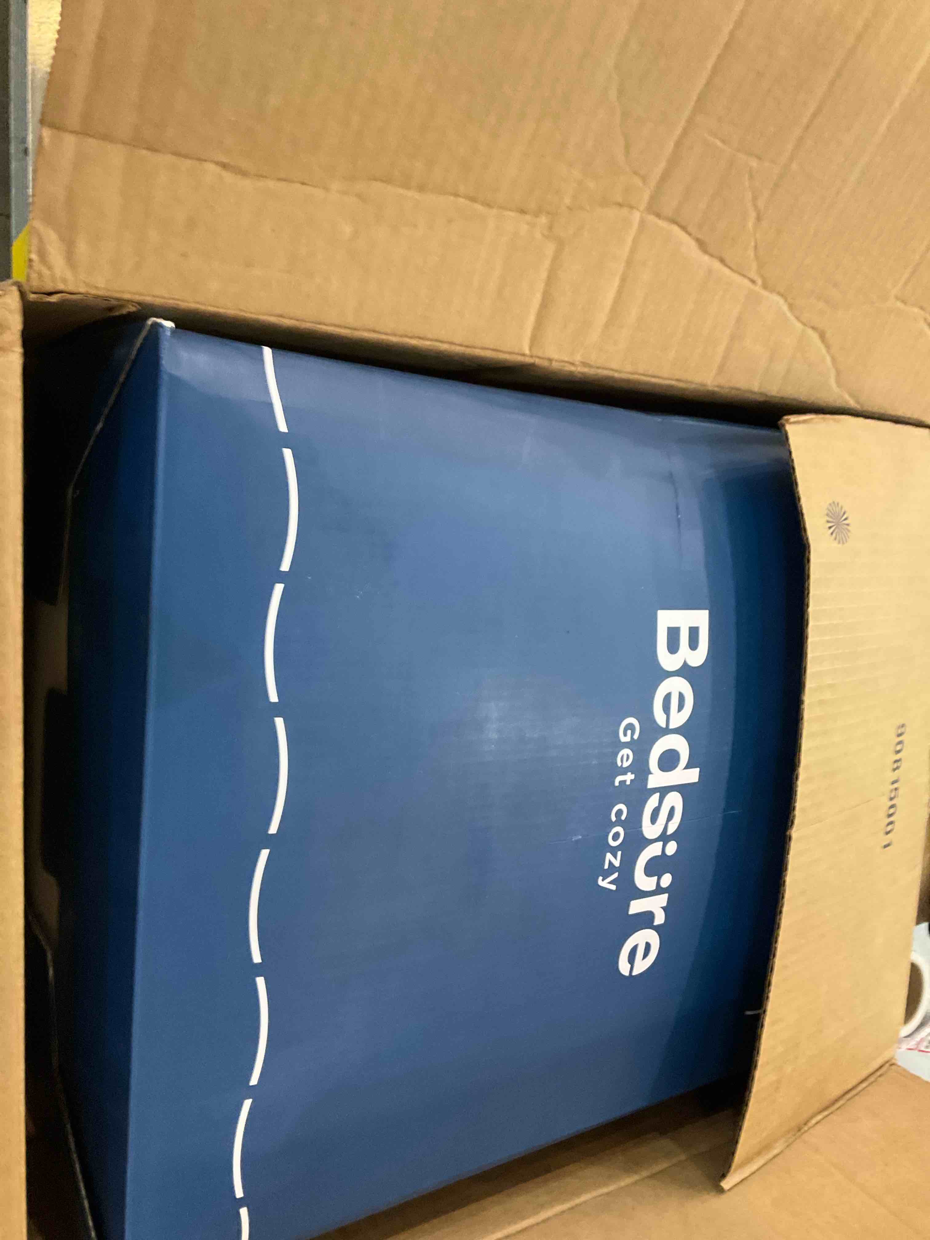 https://s3.amazonaws.com/lotting-images-prod/BargainHunt/EXS01100641_1708545667364.jpeg