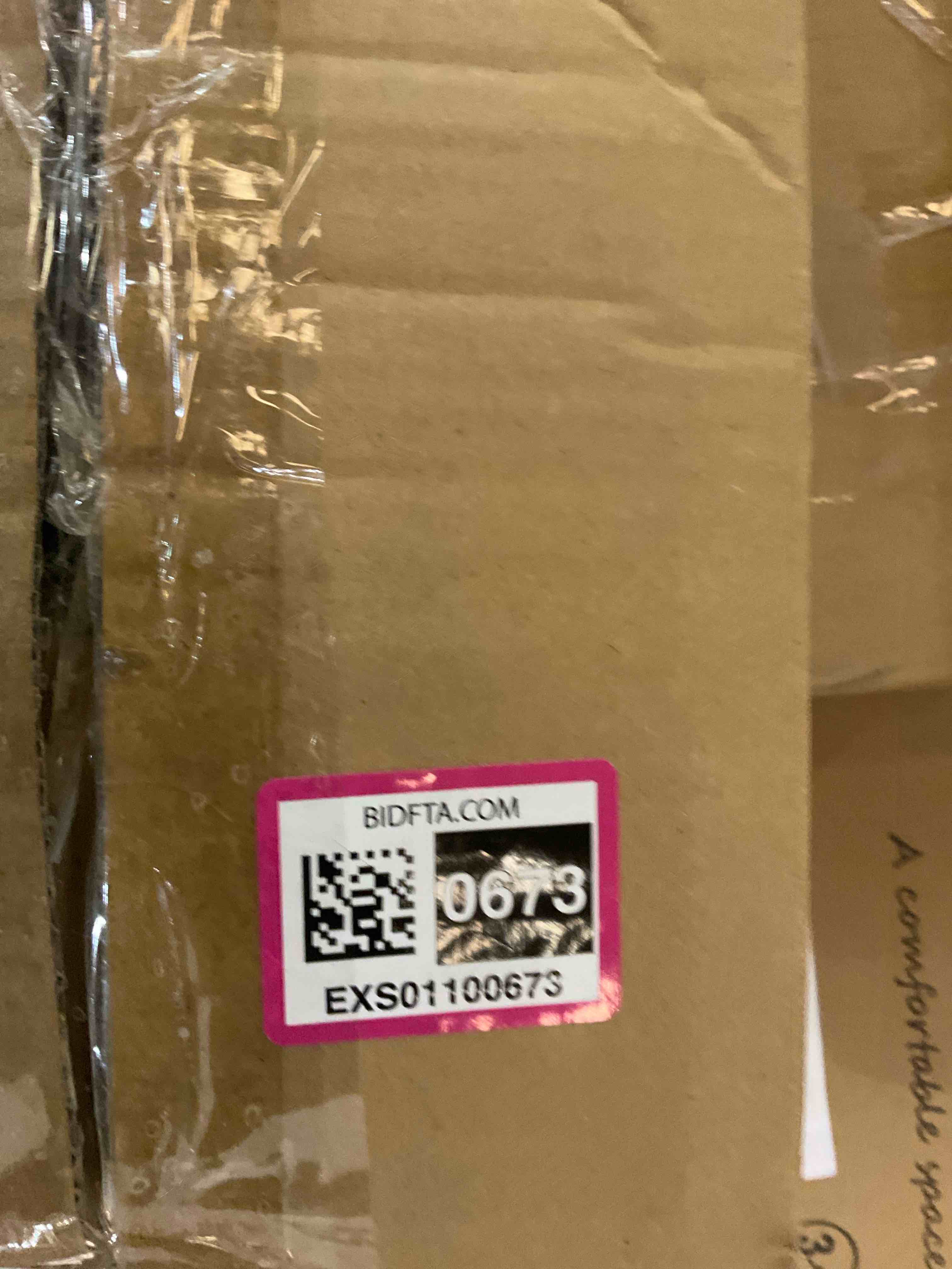 https://s3.amazonaws.com/lotting-images-prod/BargainHunt/EXS01100673_1708615283819.jpeg
