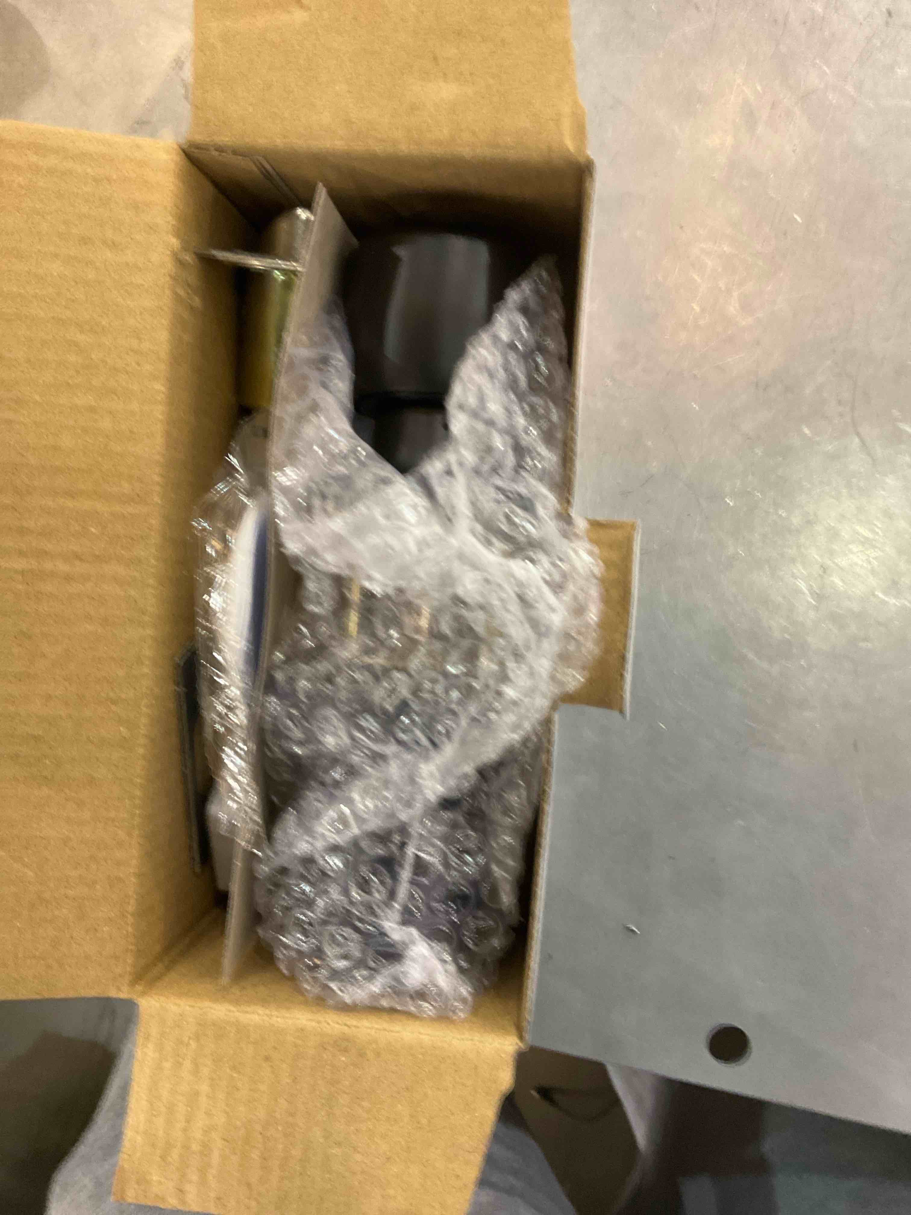 https://s3.amazonaws.com/lotting-images-prod/BargainHunt/EXS01100693_1708615602672.jpeg