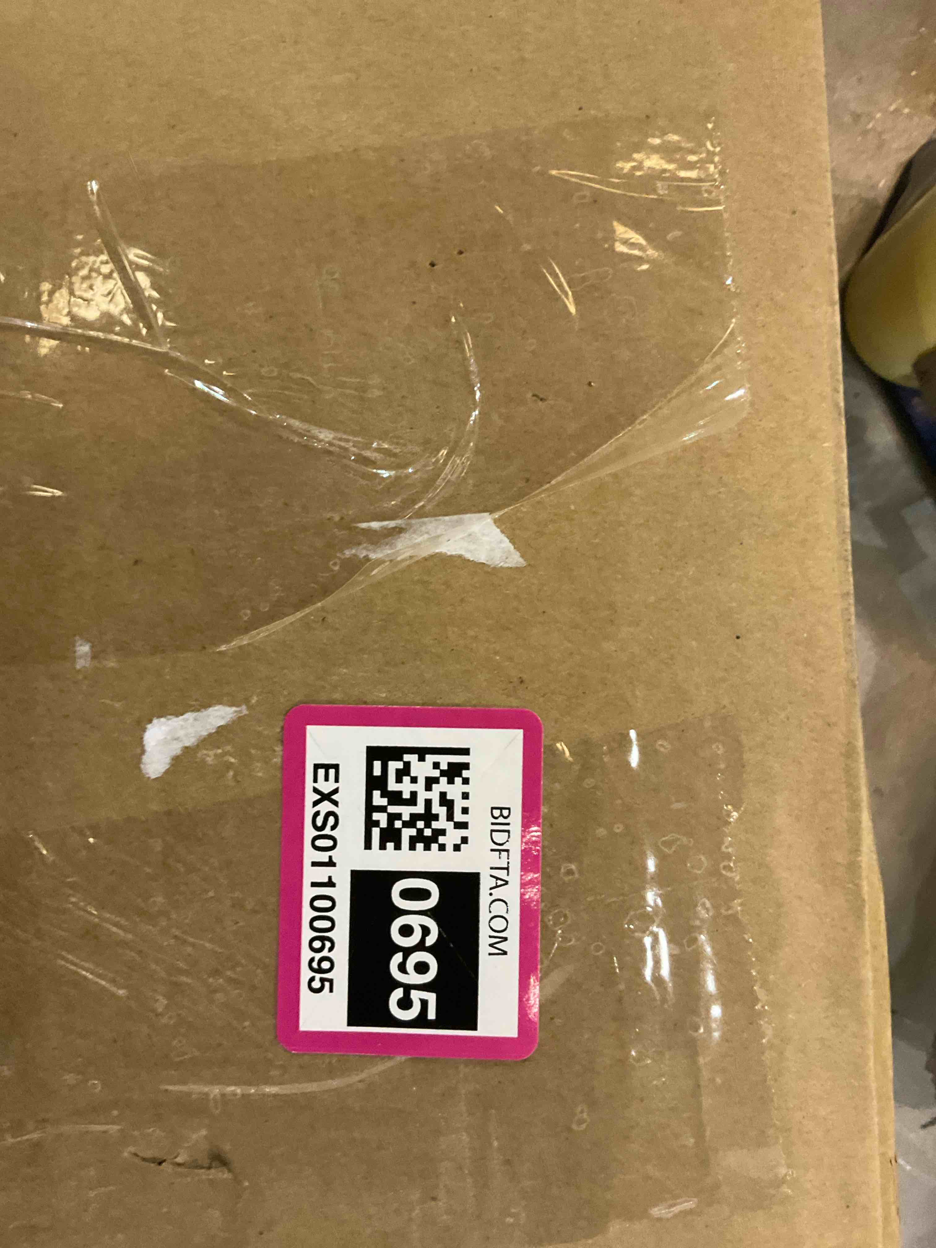 https://s3.amazonaws.com/lotting-images-prod/BargainHunt/EXS01100695_1708615548342.jpeg