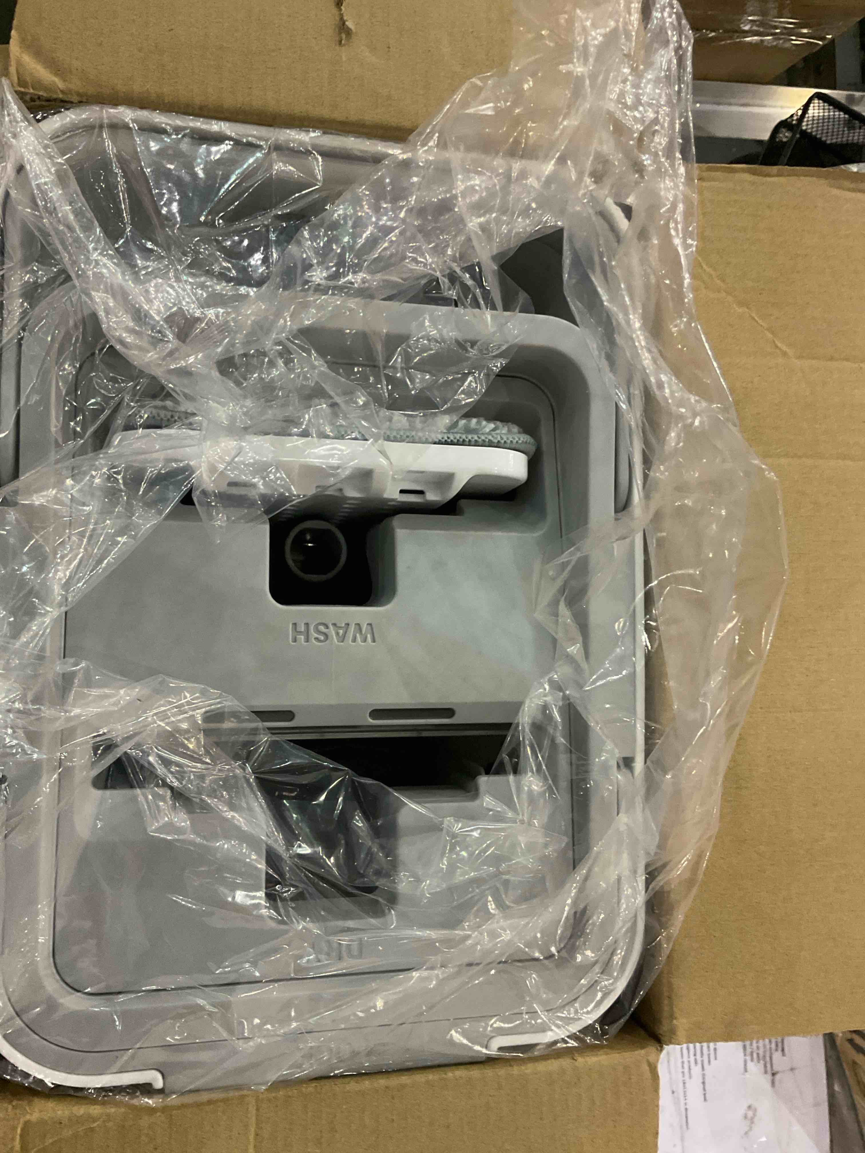 https://s3.amazonaws.com/lotting-images-prod/BargainHunt/EXS01100769_1708626628405.jpeg