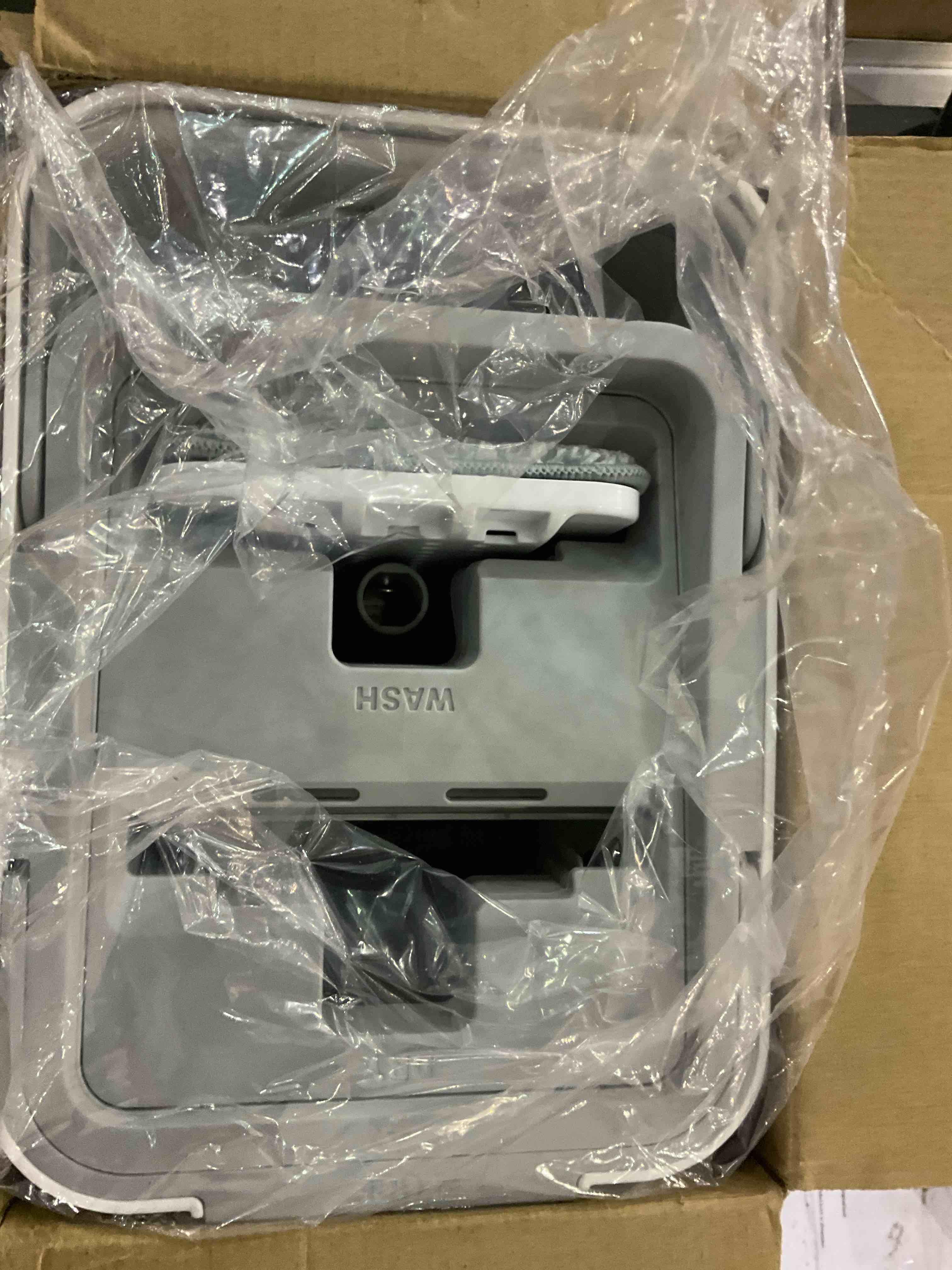 https://s3.amazonaws.com/lotting-images-prod/BargainHunt/EXS01100769_1708626629626.jpeg