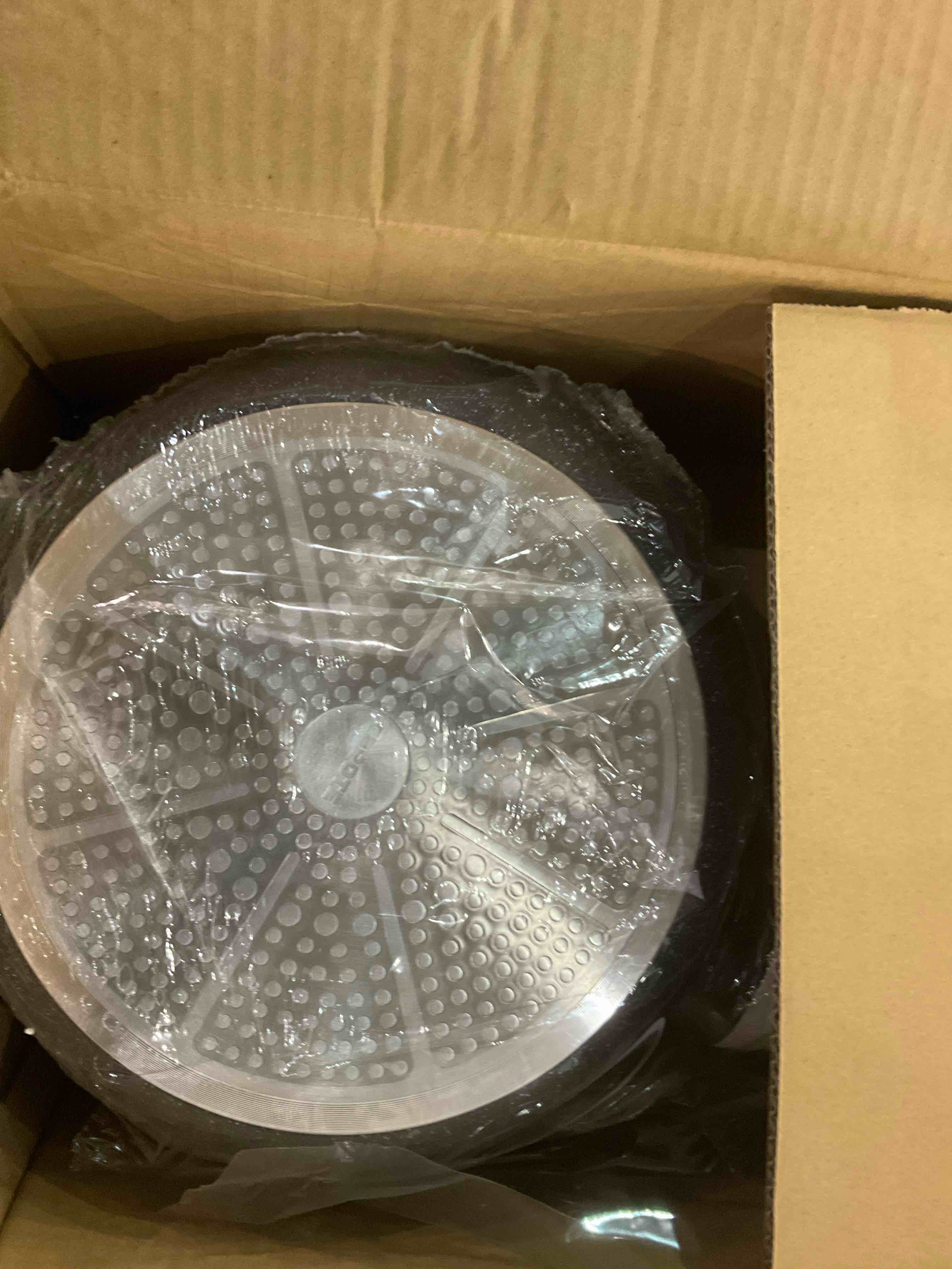 https://s3.amazonaws.com/lotting-images-prod/BargainHunt/EXS01100866_1708692360559.jpeg