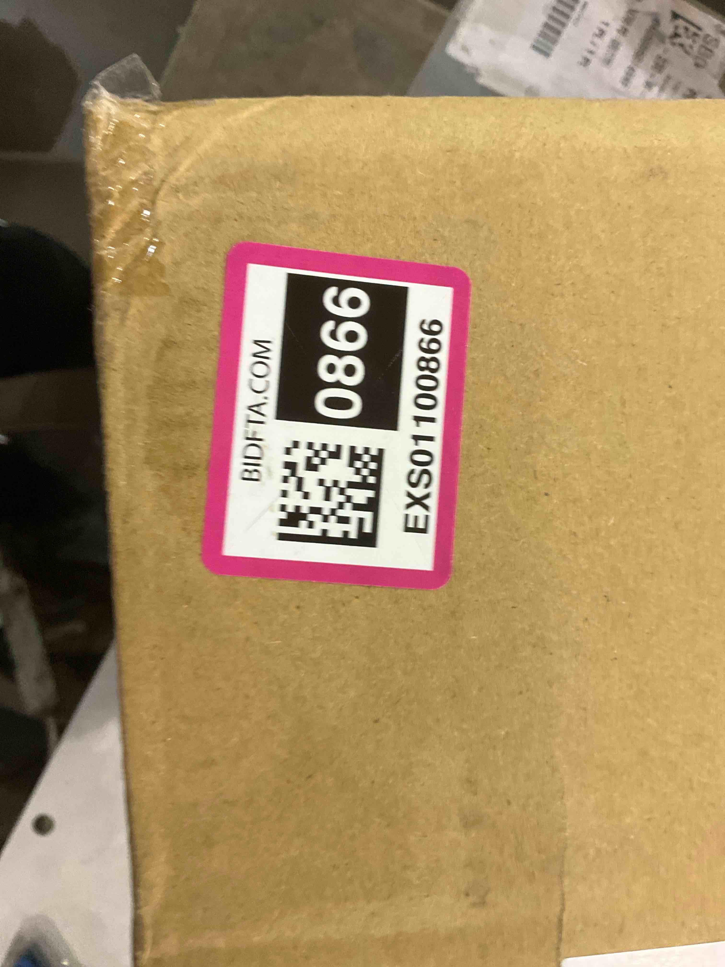 https://s3.amazonaws.com/lotting-images-prod/BargainHunt/EXS01100866_1708692375152.jpeg