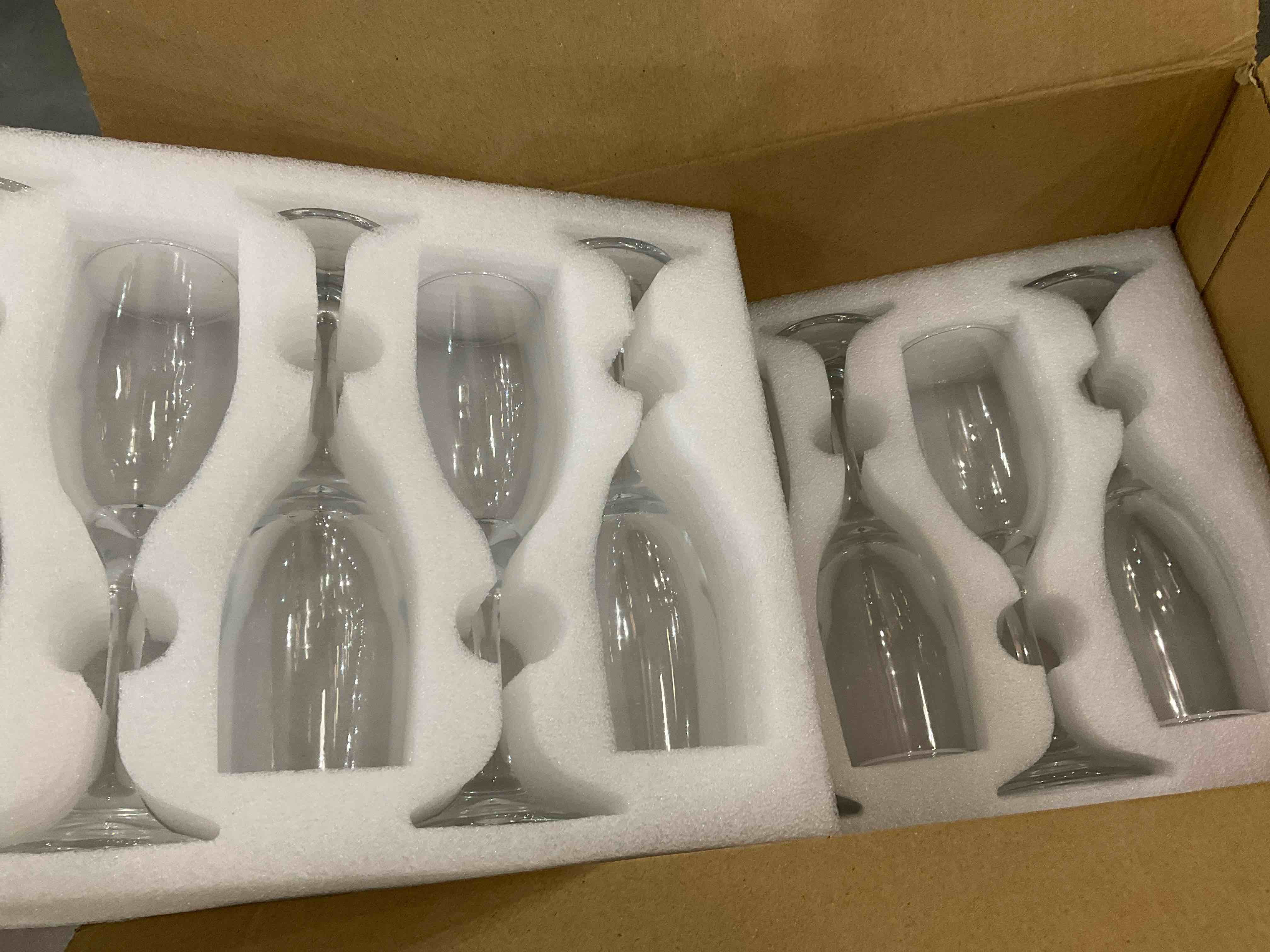 https://s3.amazonaws.com/lotting-images-prod/BargainHunt/EXS01101036_1707146141381.jpeg