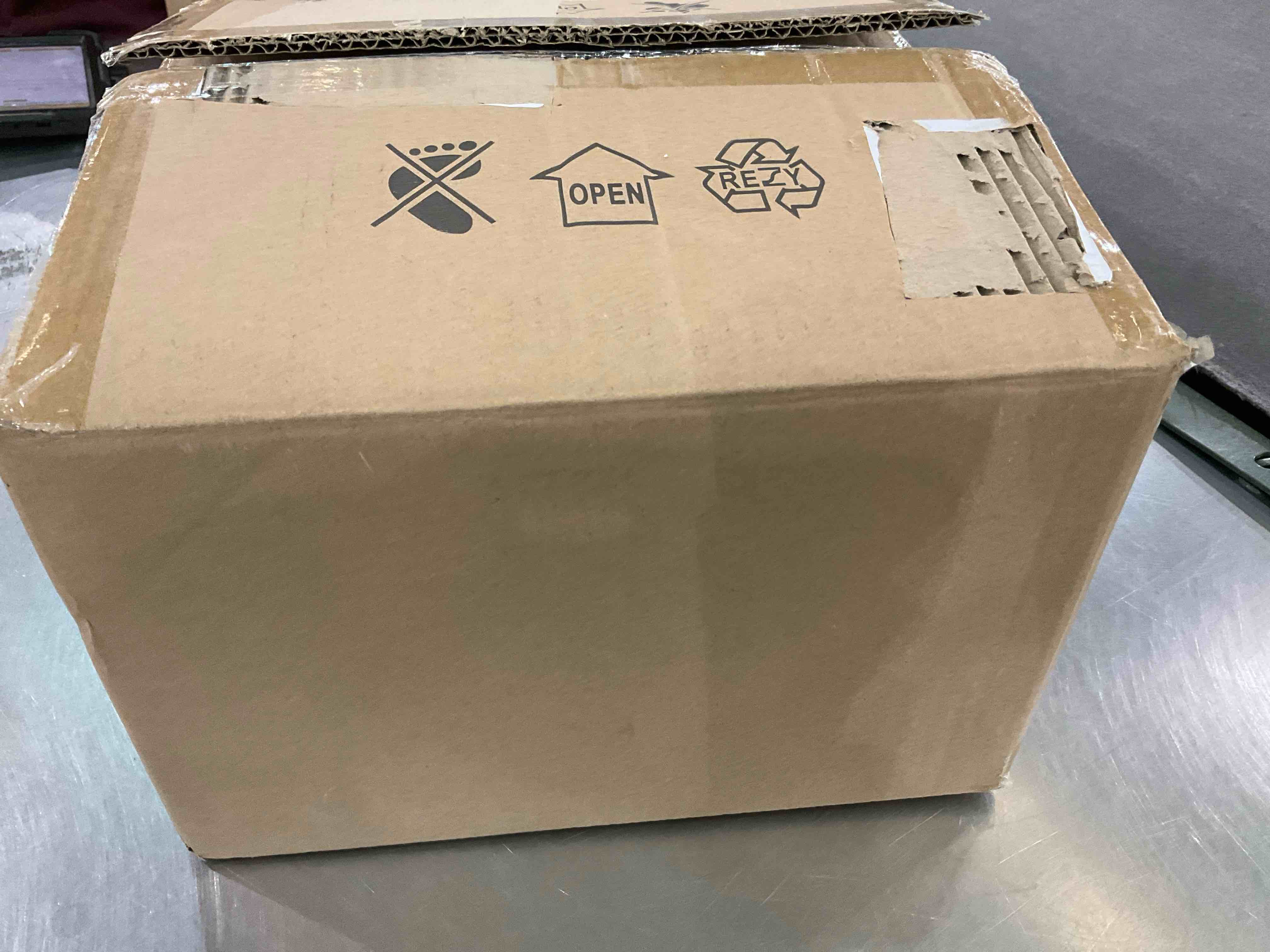 https://s3.amazonaws.com/lotting-images-prod/BargainHunt/EXS01101191_1707230887060.jpeg