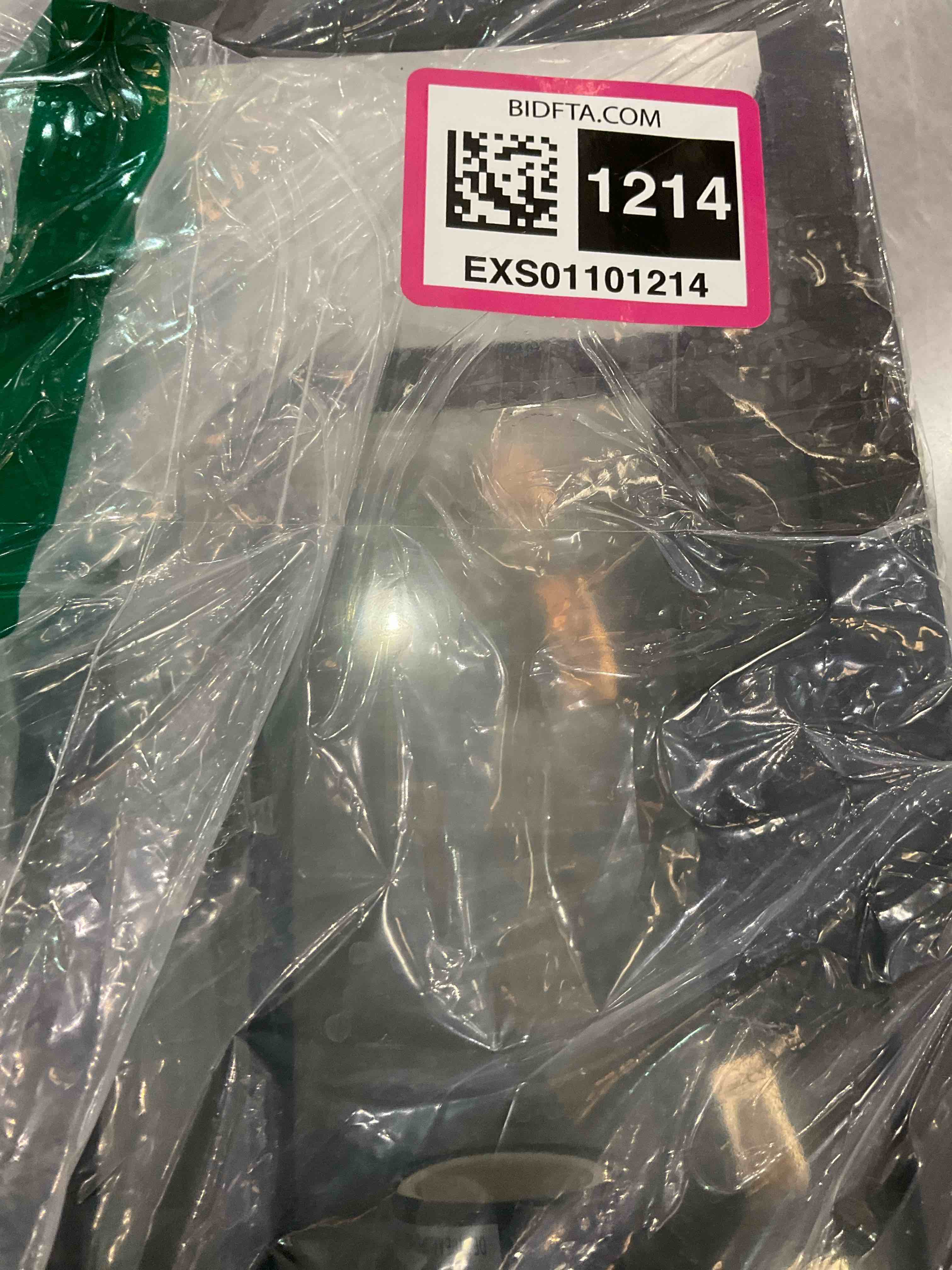 https://s3.amazonaws.com/lotting-images-prod/BargainHunt/EXS01101214_1707234966757.jpeg