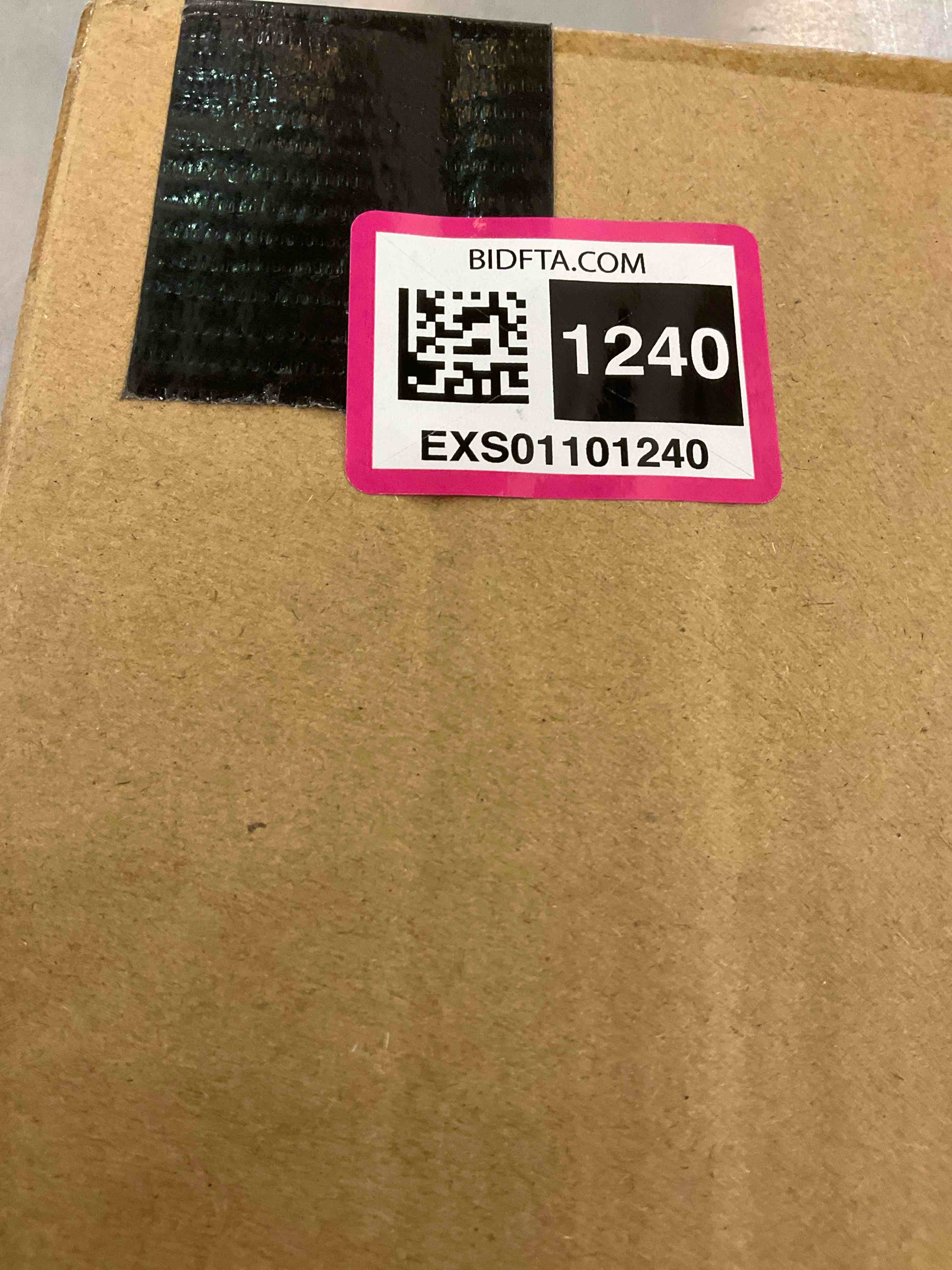 https://s3.amazonaws.com/lotting-images-prod/BargainHunt/EXS01101240_1707242064387.jpeg