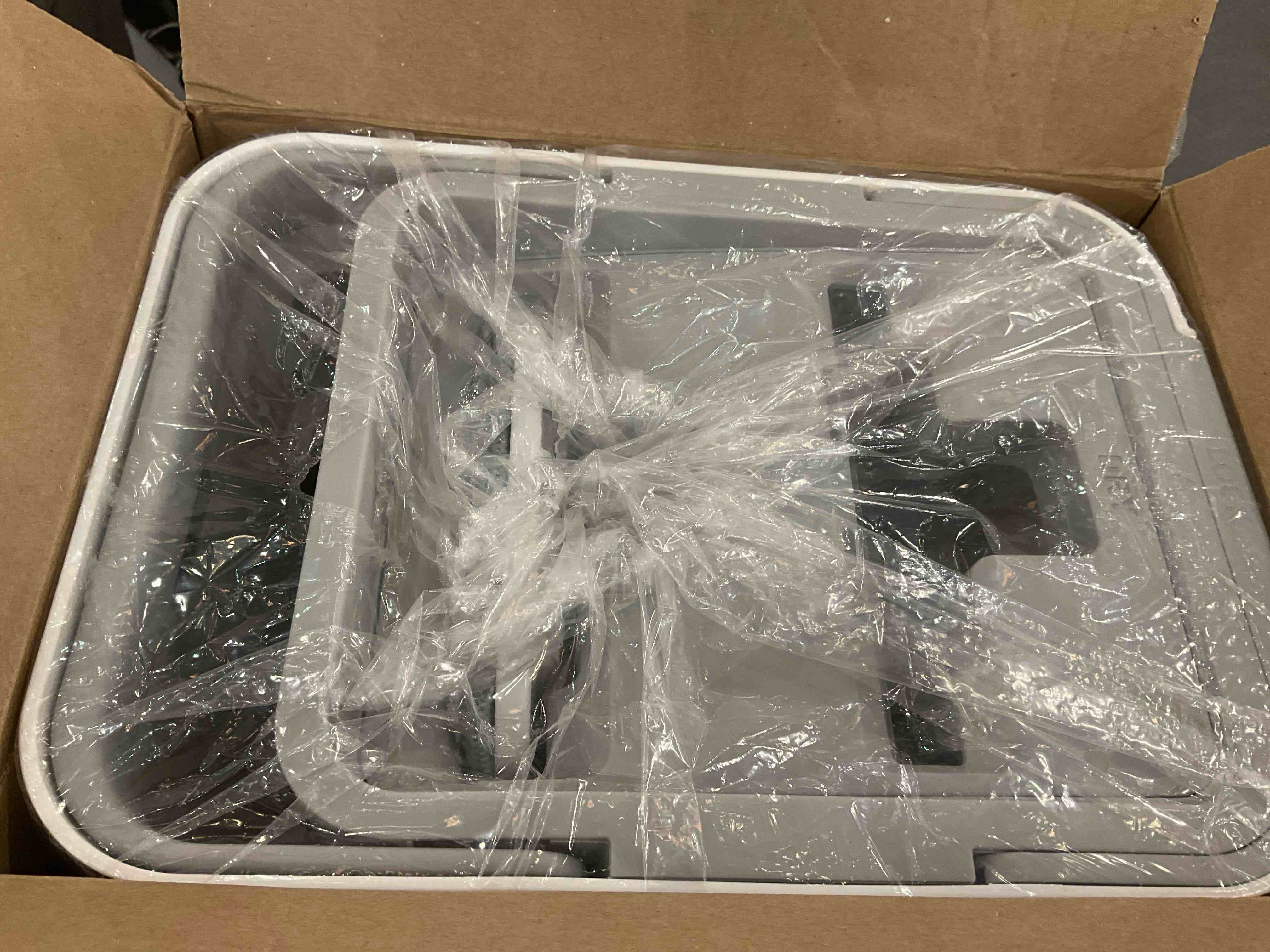https://s3.amazonaws.com/lotting-images-prod/BargainHunt/EXS01101243_1707242555342.jpeg