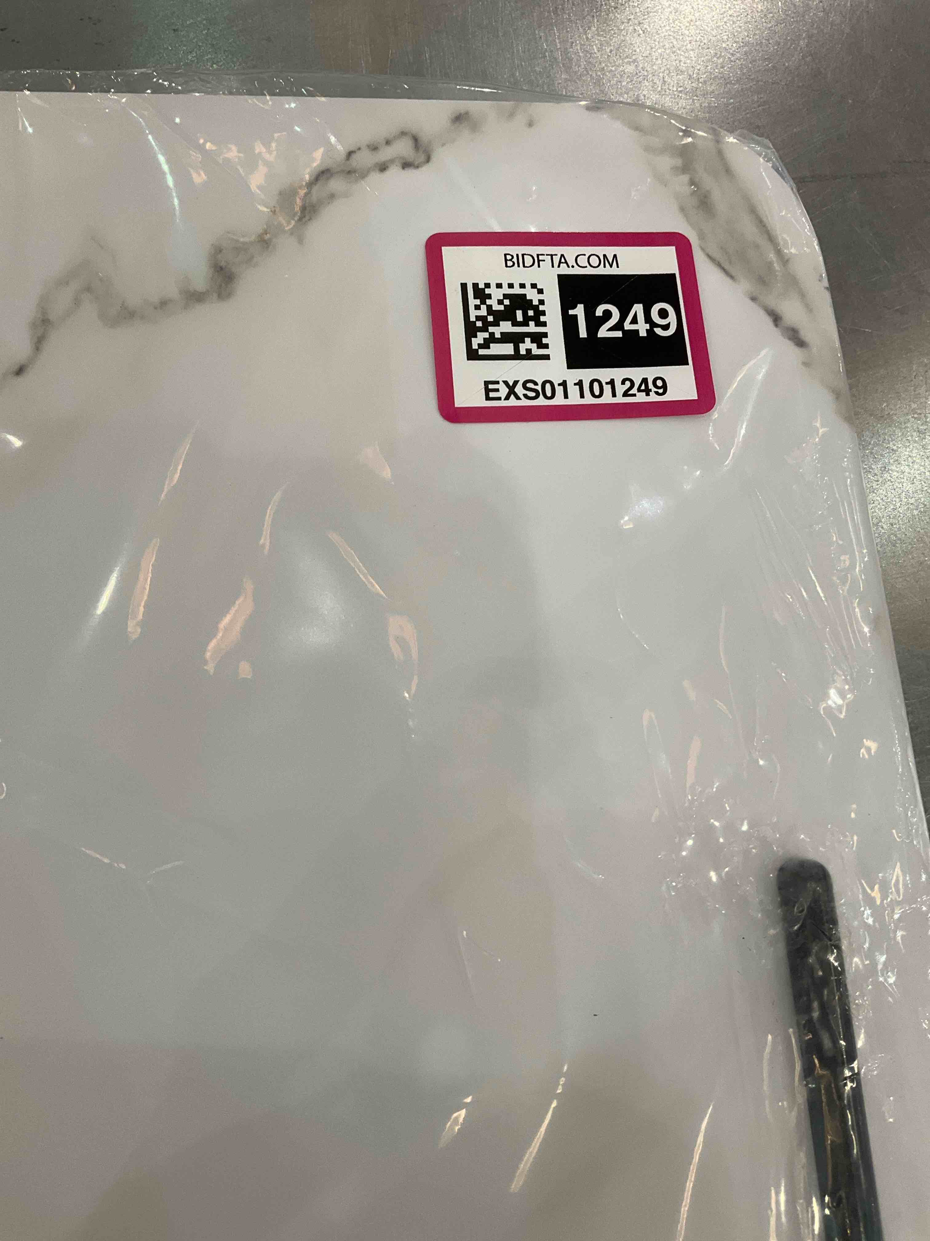 https://s3.amazonaws.com/lotting-images-prod/BargainHunt/EXS01101249_1707243356434.jpeg