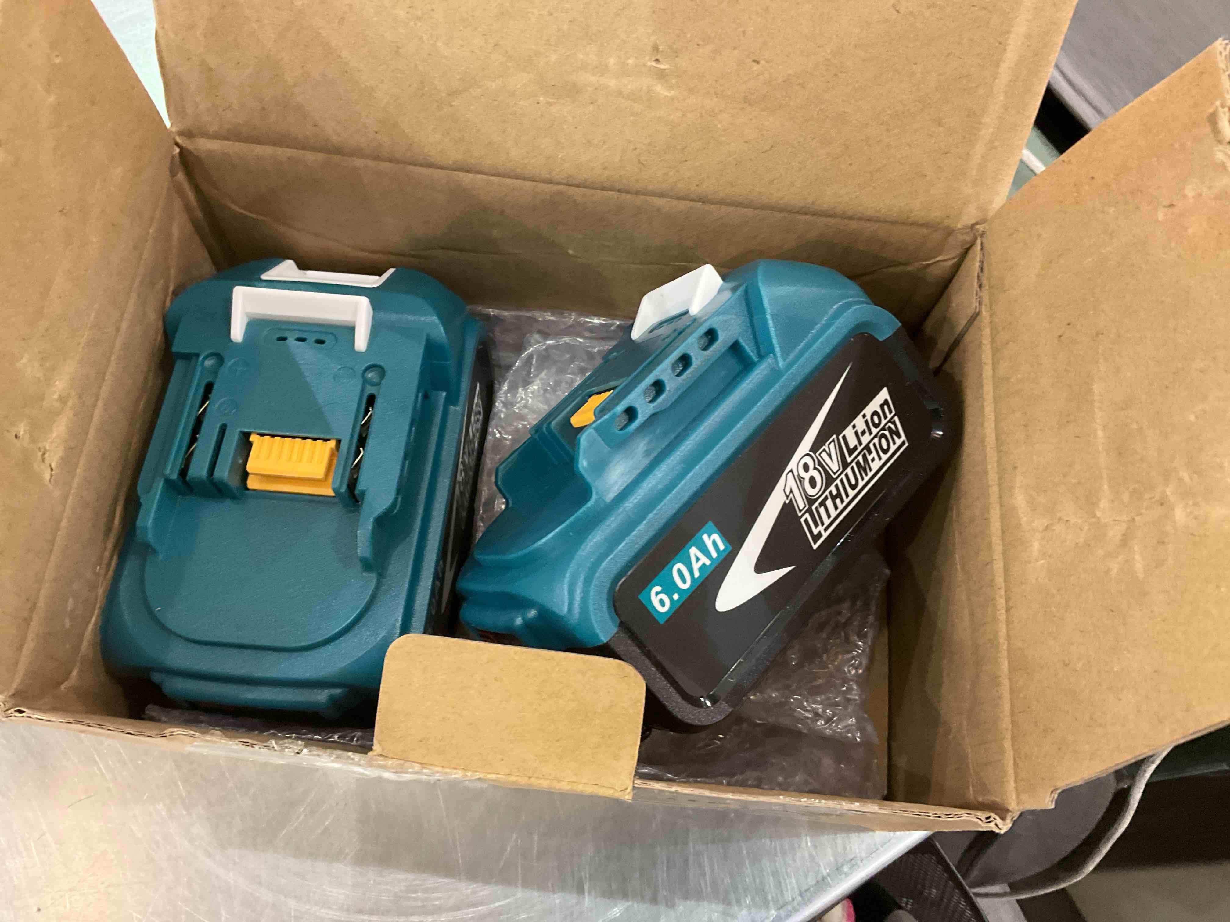https://s3.amazonaws.com/lotting-images-prod/BargainHunt/EXS01101364_1707323357137.jpeg