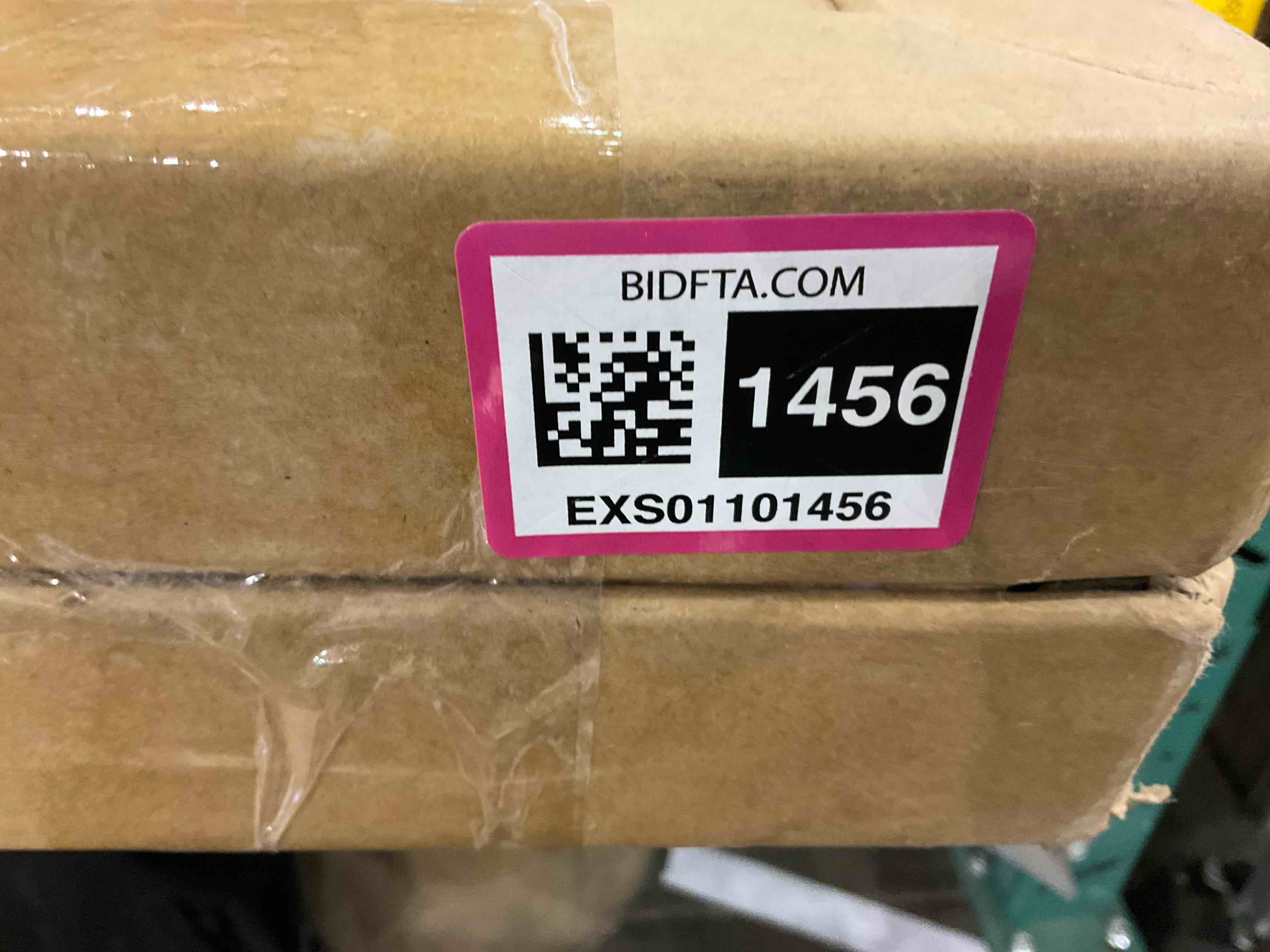 https://s3.amazonaws.com/lotting-images-prod/BargainHunt/EXS01101456_1707400497728.jpeg
