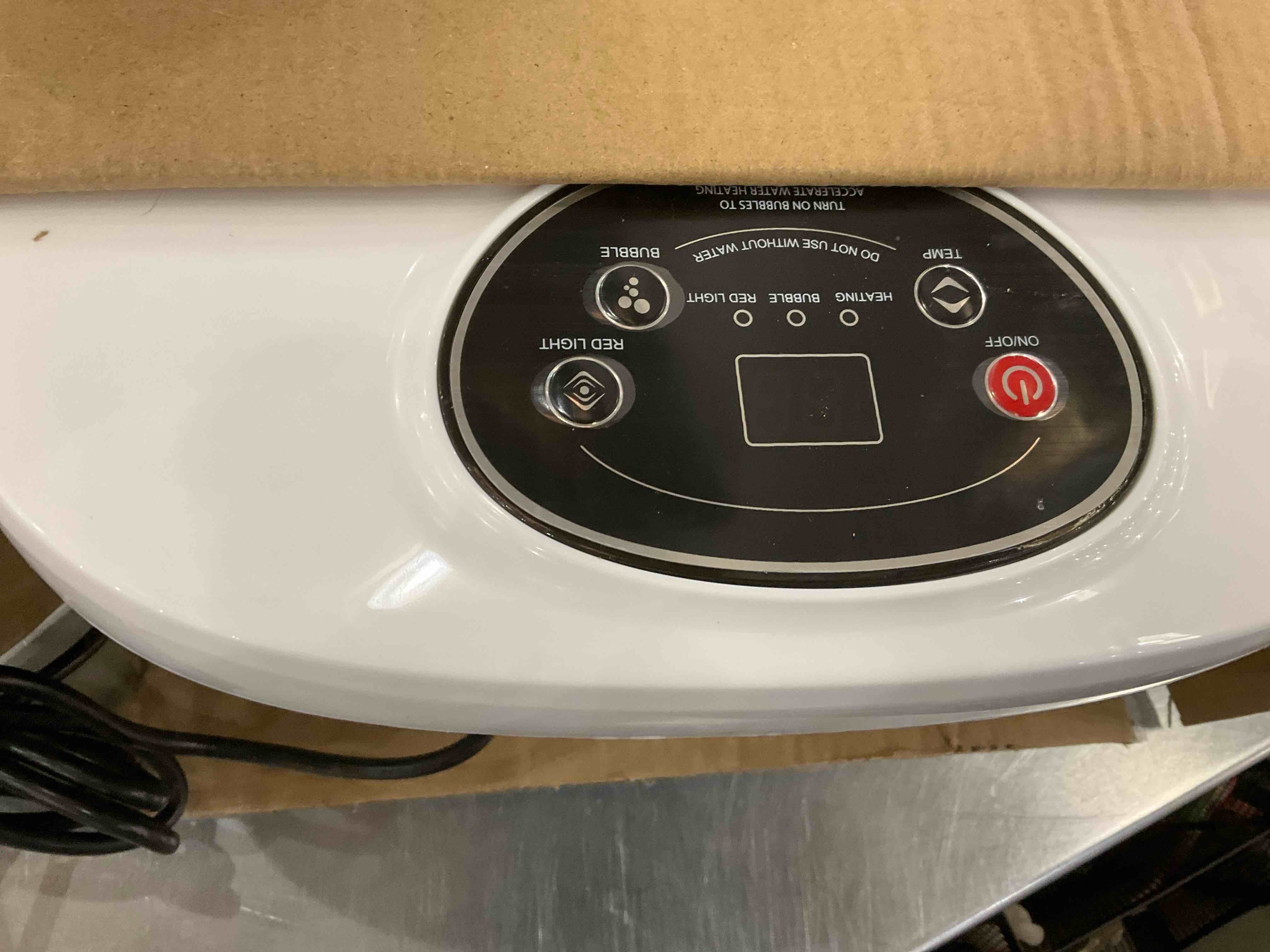 https://s3.amazonaws.com/lotting-images-prod/BargainHunt/EXS01101479_1707422224848.jpeg