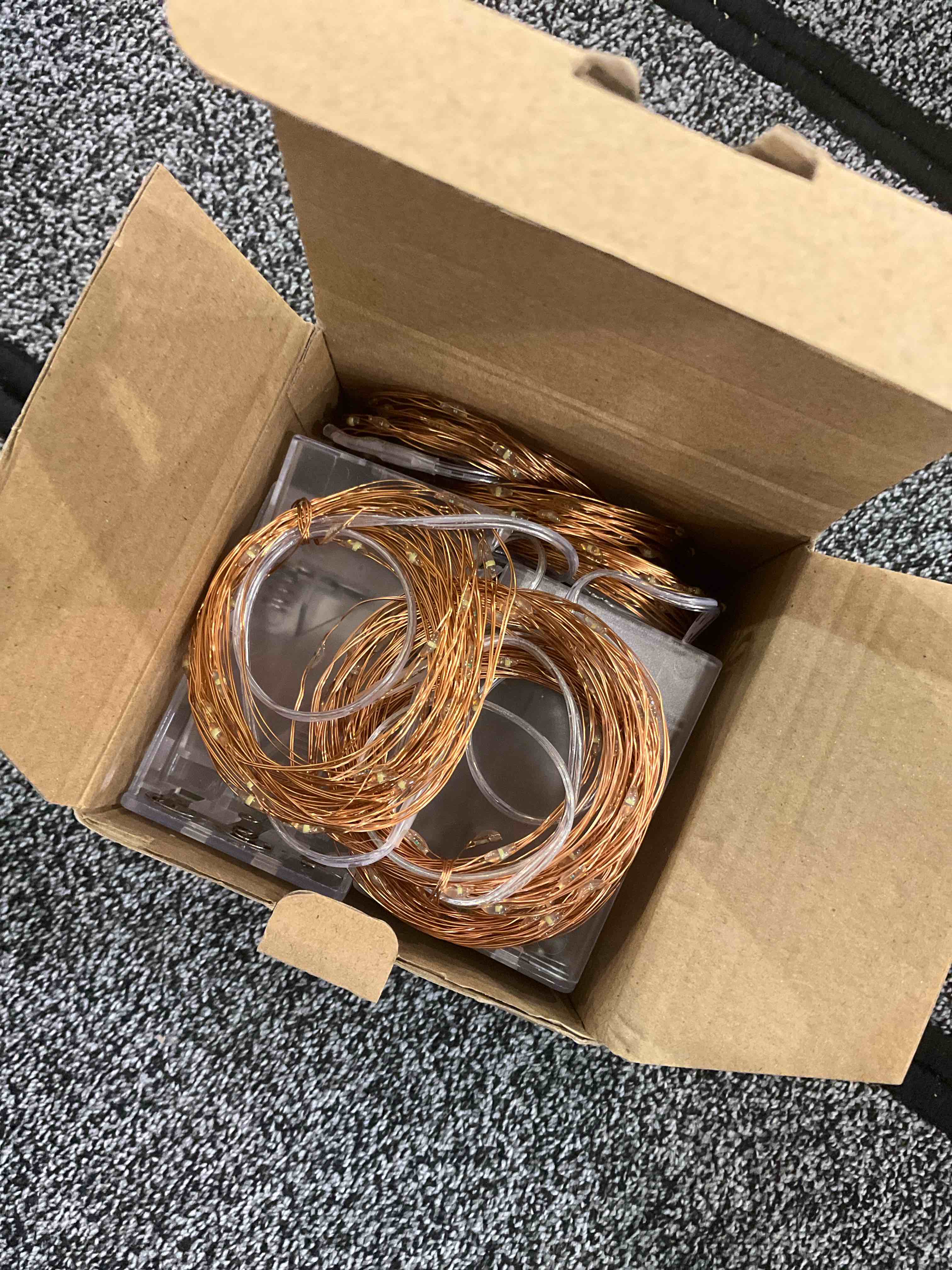 https://s3.amazonaws.com/lotting-images-prod/BargainHunt/EXS01101604_1706818040361.jpeg