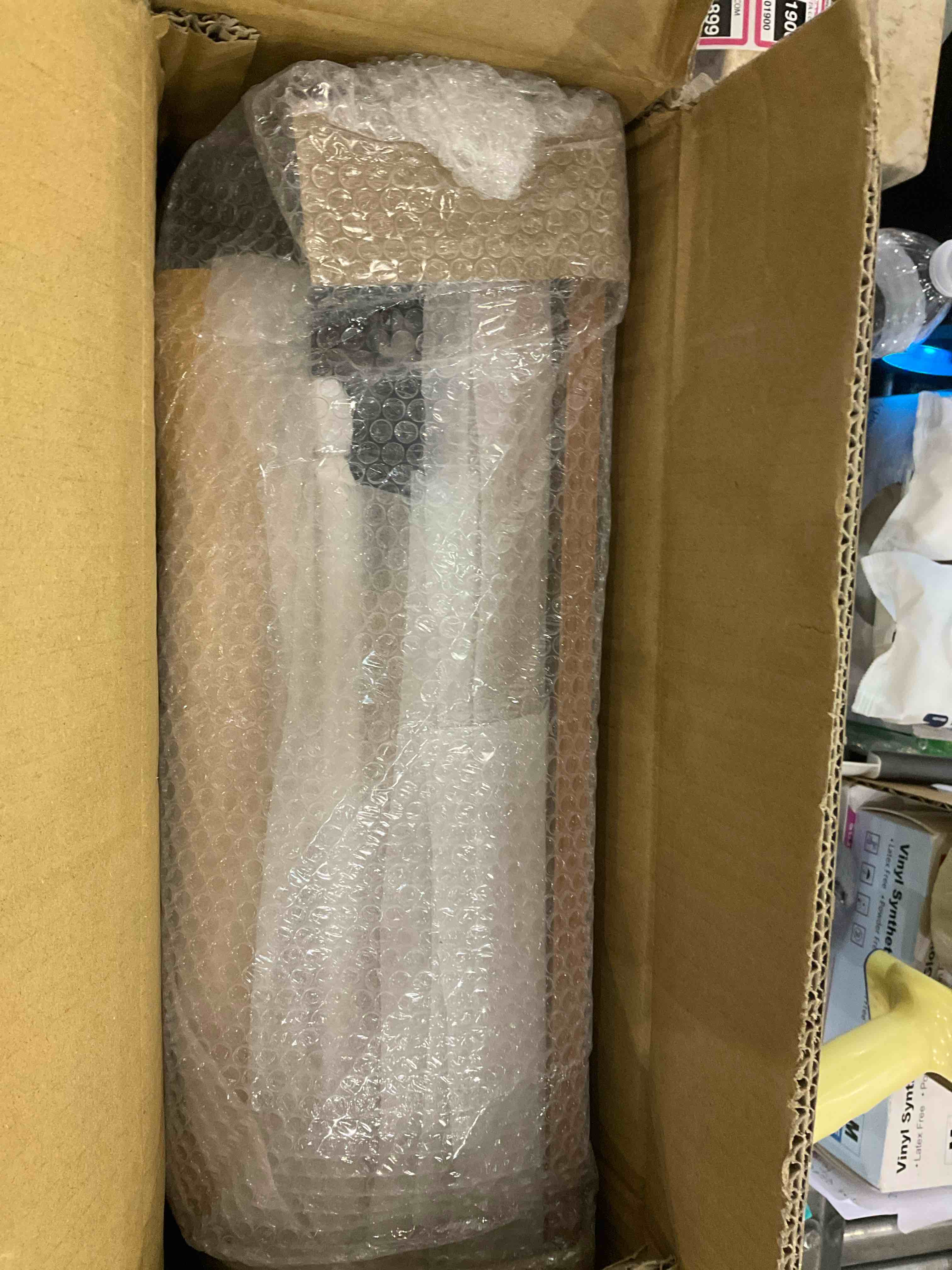 https://s3.amazonaws.com/lotting-images-prod/BargainHunt/EXS01101895_1707224495656.jpeg