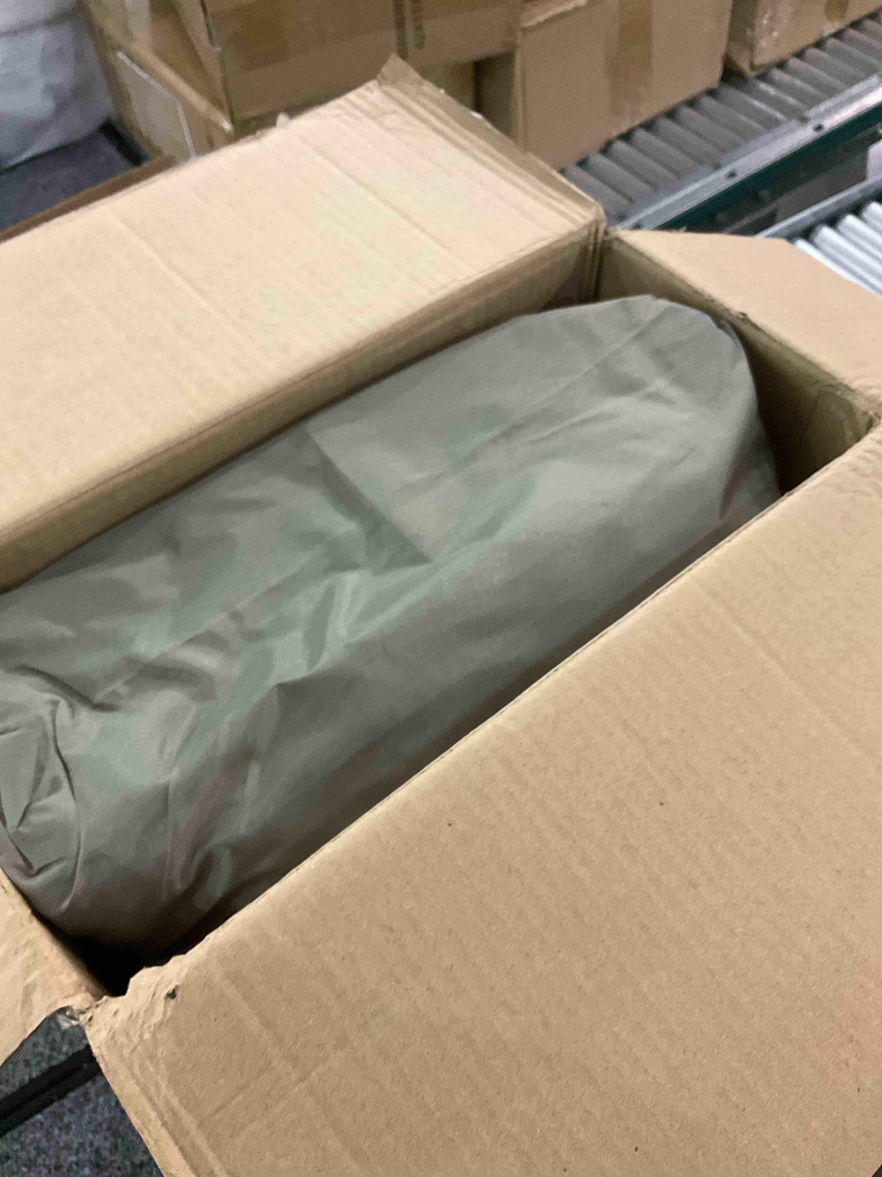 https://s3.amazonaws.com/lotting-images-prod/BargainHunt/EXS01101896_1707224577235.jpeg