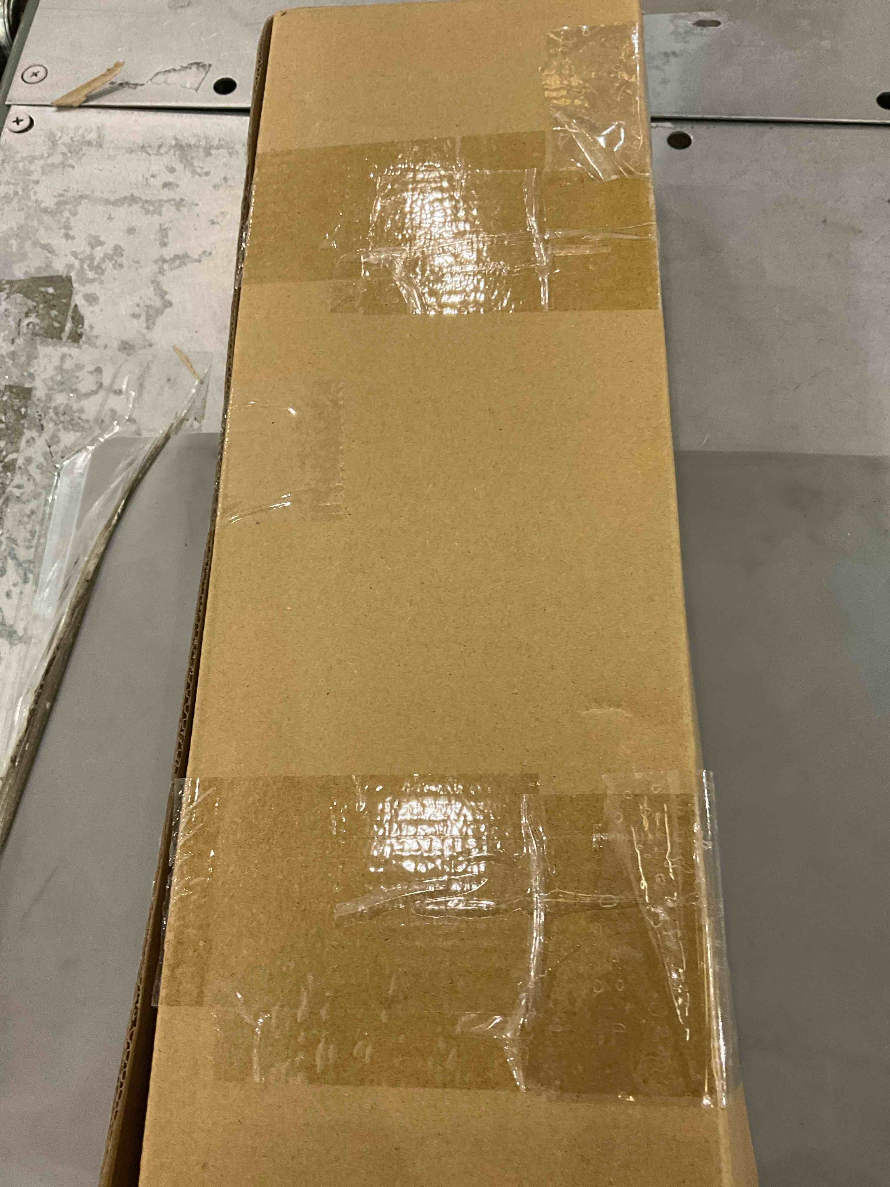 https://s3.amazonaws.com/lotting-images-prod/BargainHunt/EXS01102082_1706720185826.jpeg