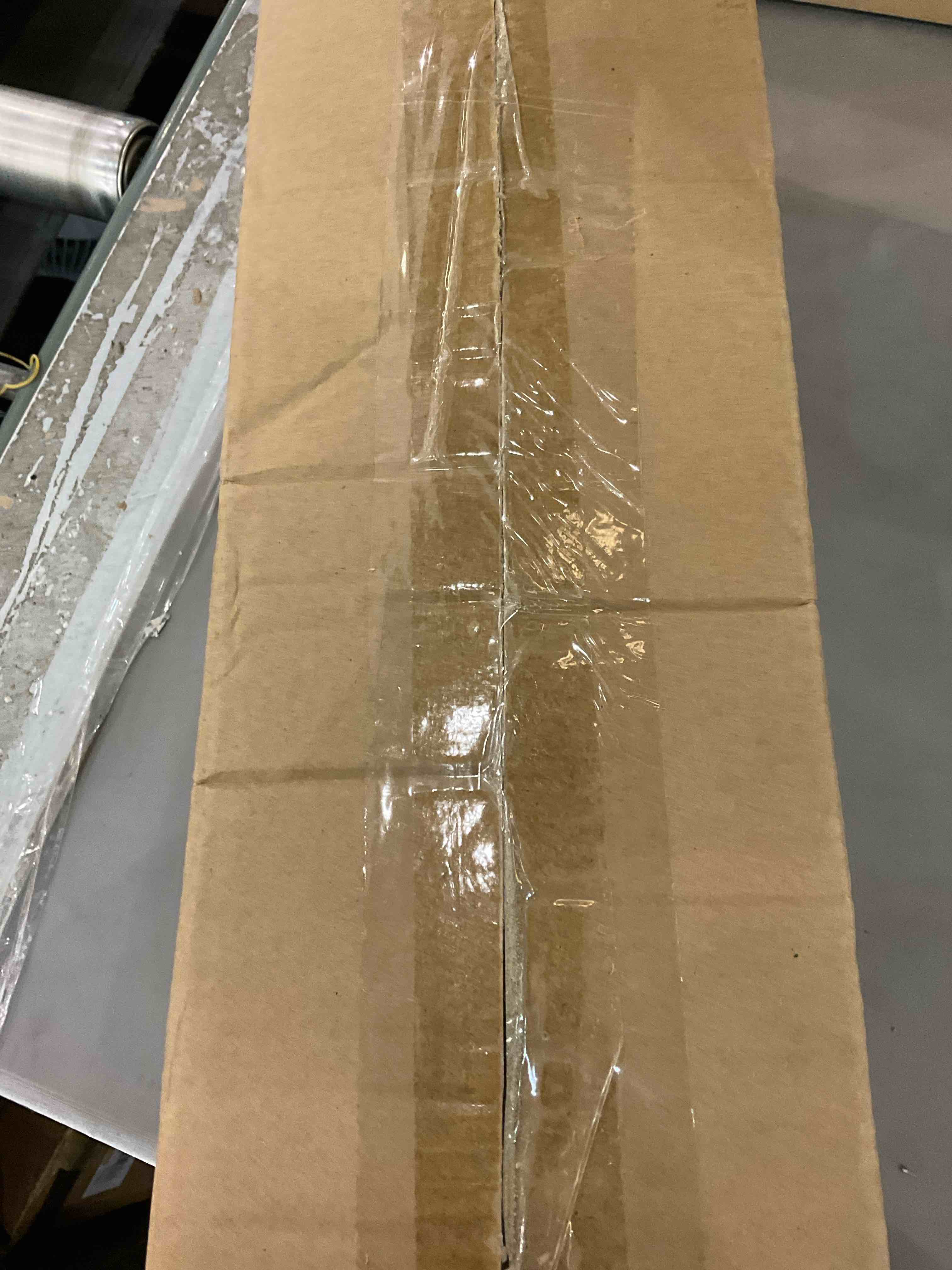 https://s3.amazonaws.com/lotting-images-prod/BargainHunt/EXS01102268_1706818062232.jpeg