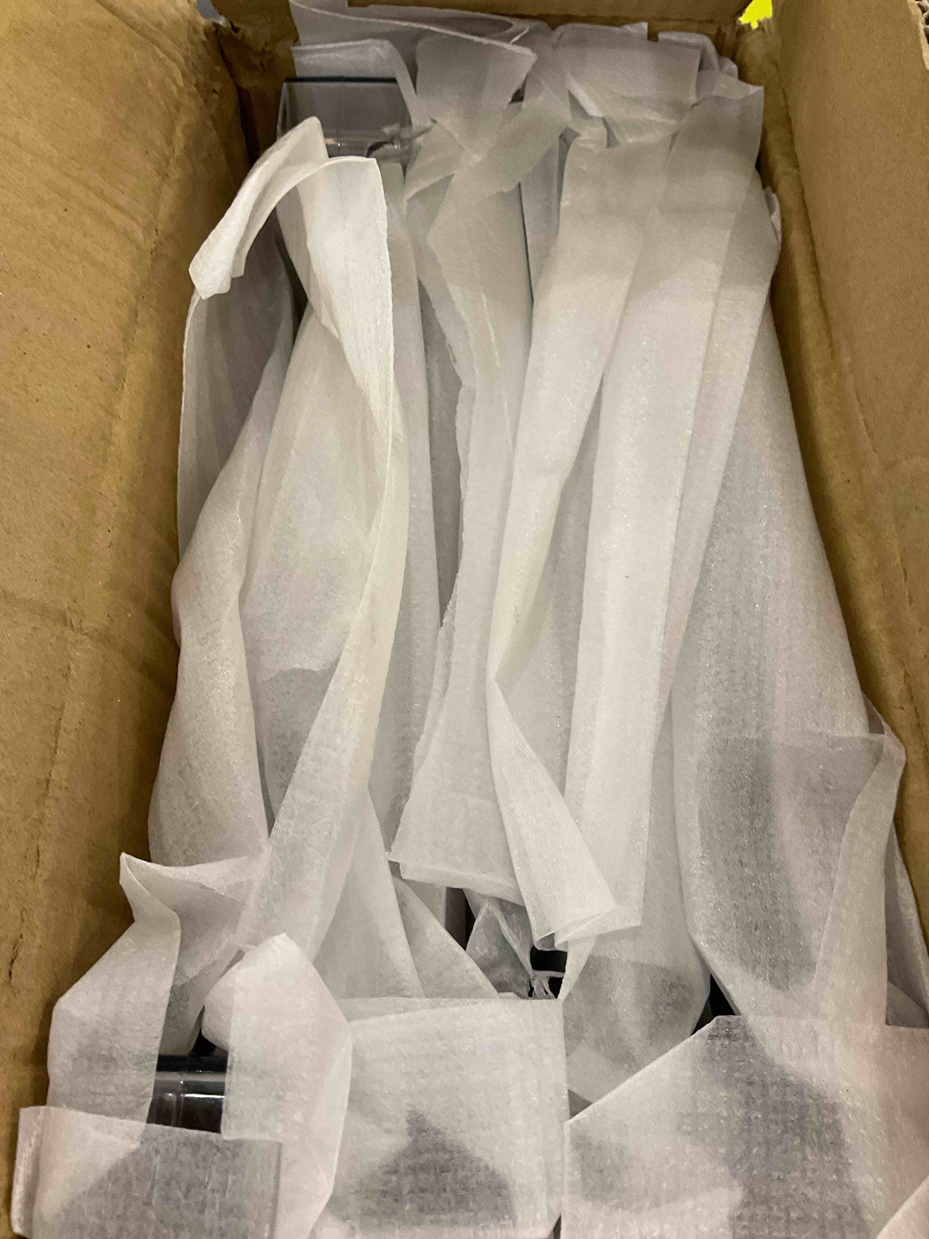 https://s3.amazonaws.com/lotting-images-prod/BargainHunt/EXS01102384_1706897915717.jpeg