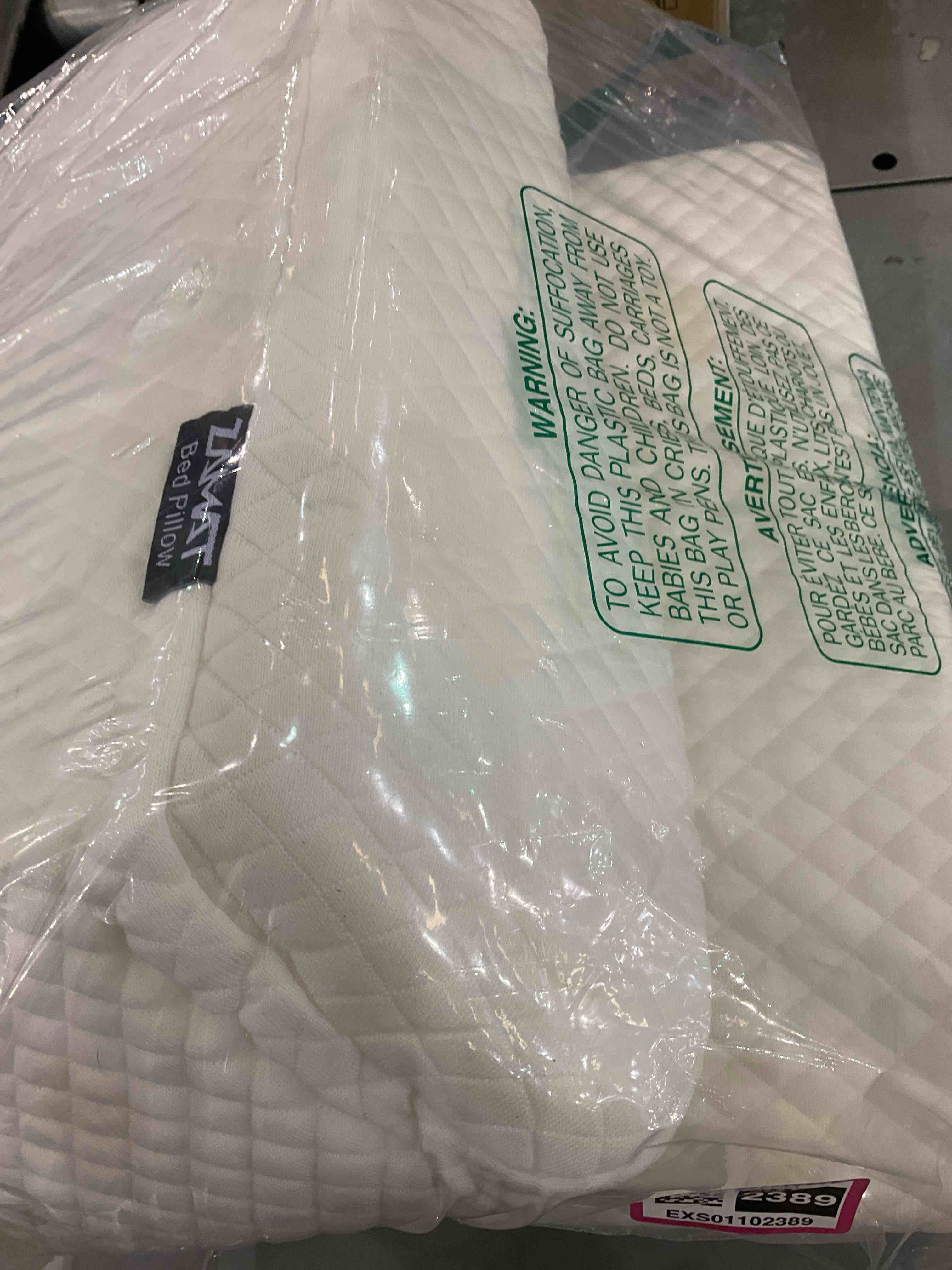 https://s3.amazonaws.com/lotting-images-prod/BargainHunt/EXS01102389_1706898487075.jpeg