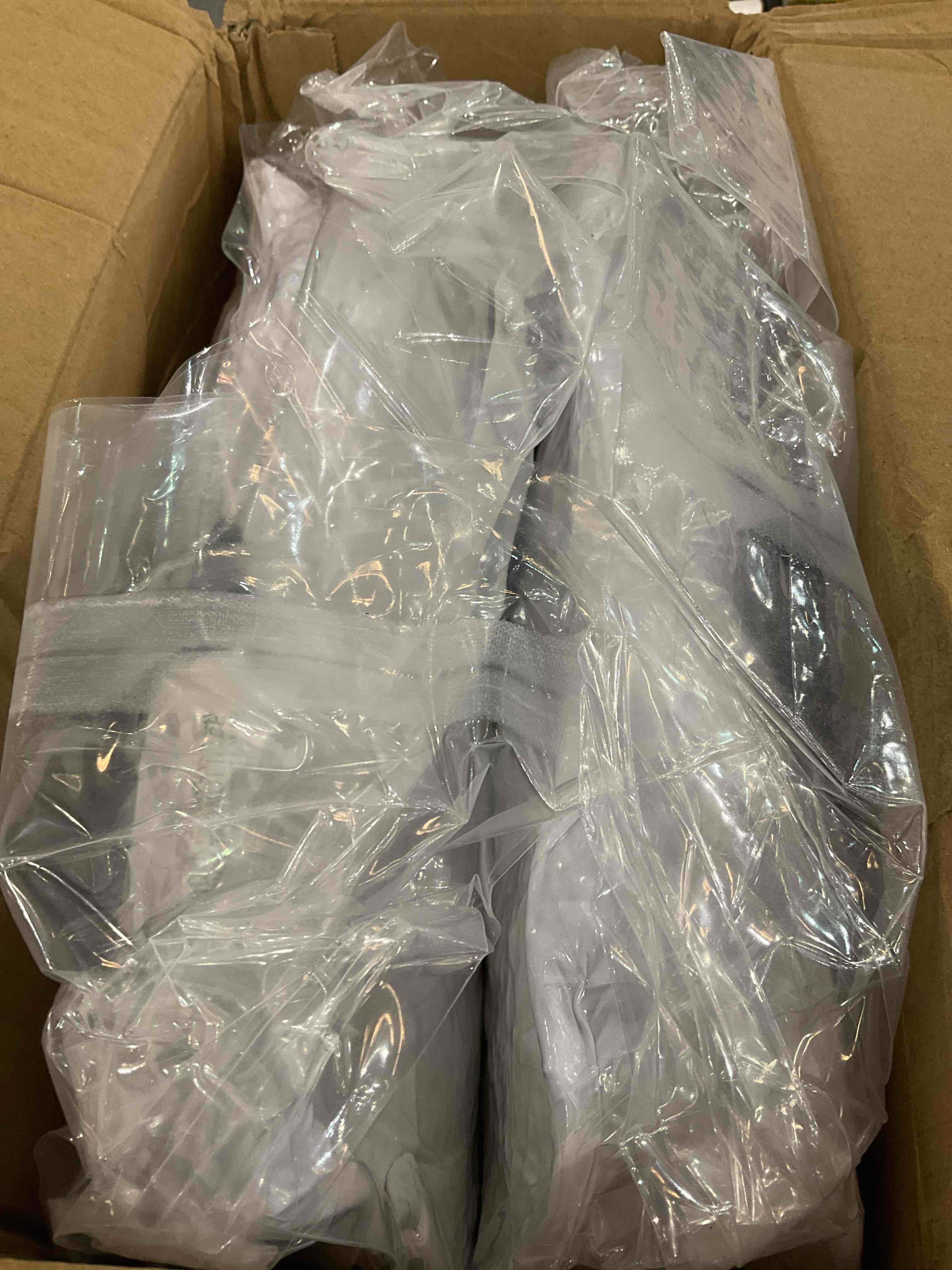 https://s3.amazonaws.com/lotting-images-prod/BargainHunt/EXS01102393_1706898809835.jpeg