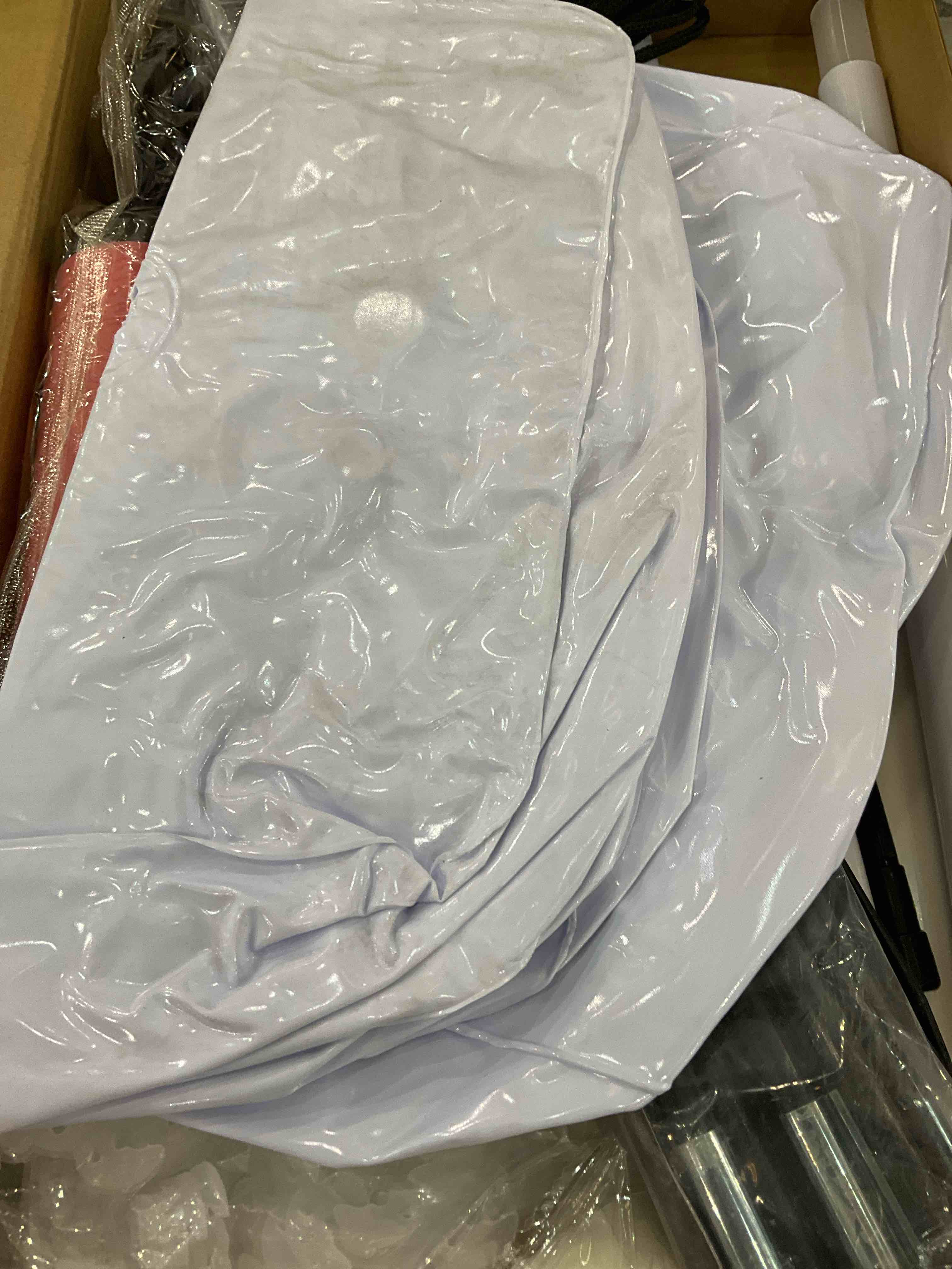 https://s3.amazonaws.com/lotting-images-prod/BargainHunt/EXS01102462_1707148779457.jpeg