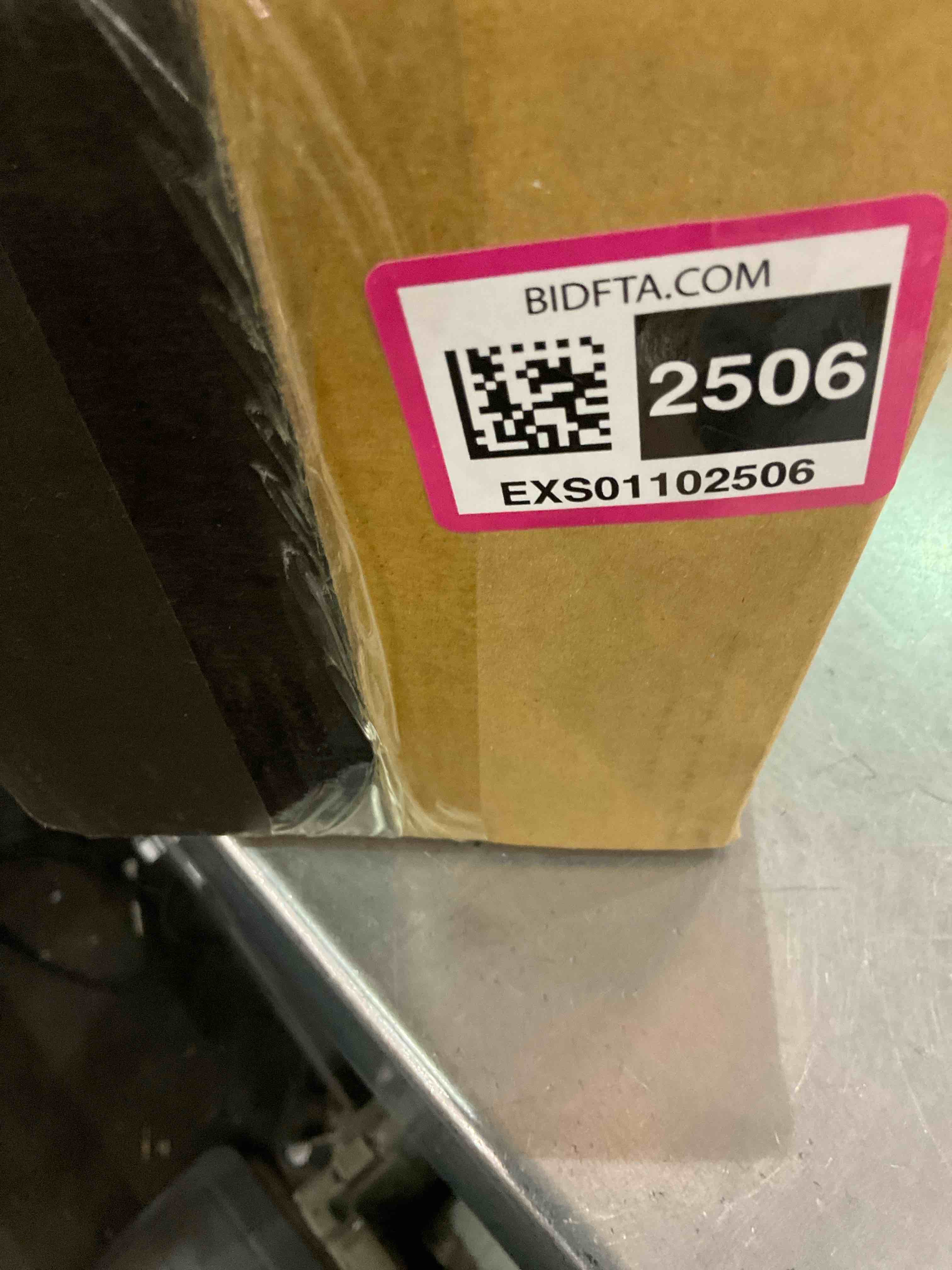 https://s3.amazonaws.com/lotting-images-prod/BargainHunt/EXS01102506_1707317665705.jpeg