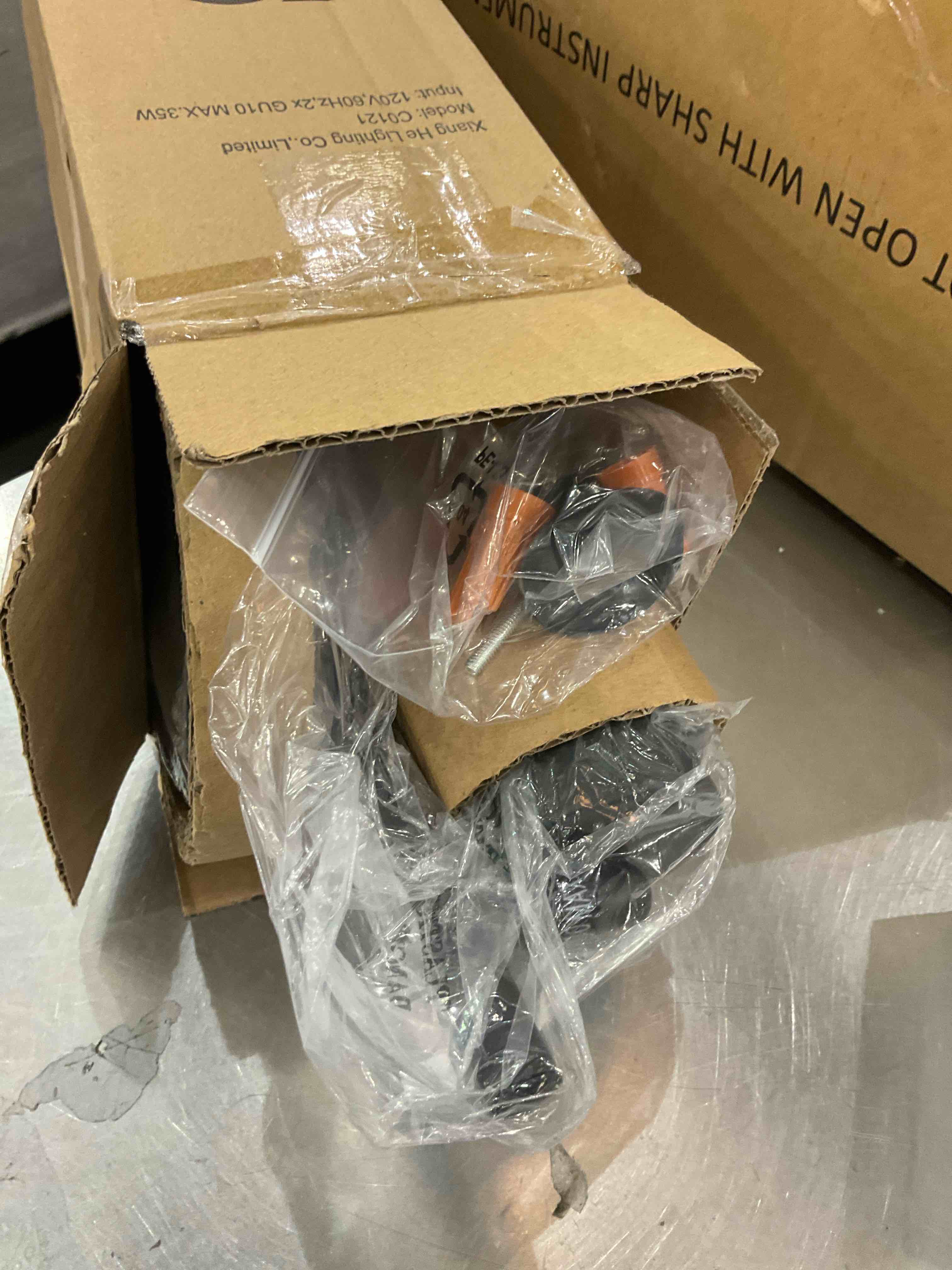 https://s3.amazonaws.com/lotting-images-prod/BargainHunt/EXS01102555_1707327813060.jpeg