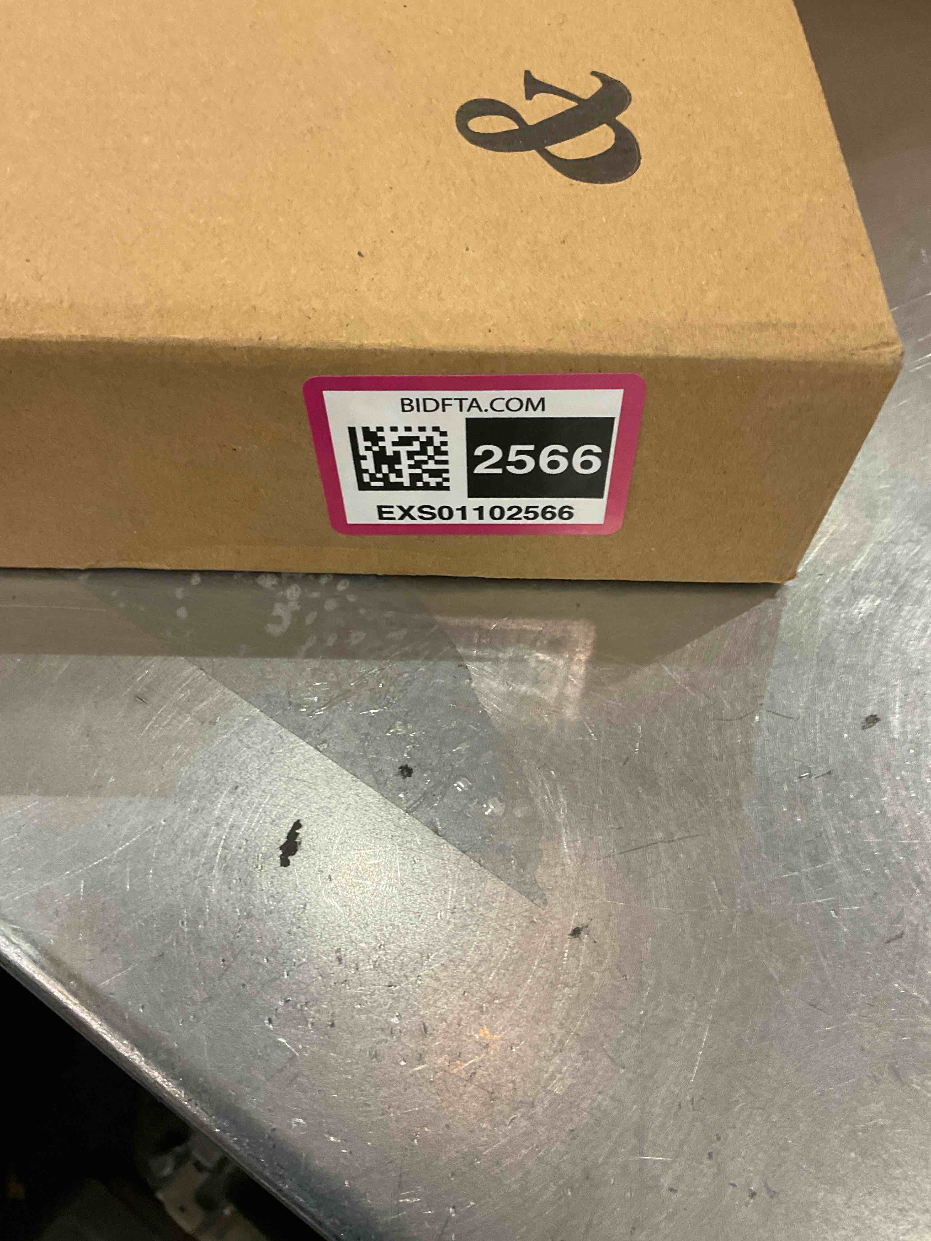 https://s3.amazonaws.com/lotting-images-prod/BargainHunt/EXS01102566_1707328886766.jpeg