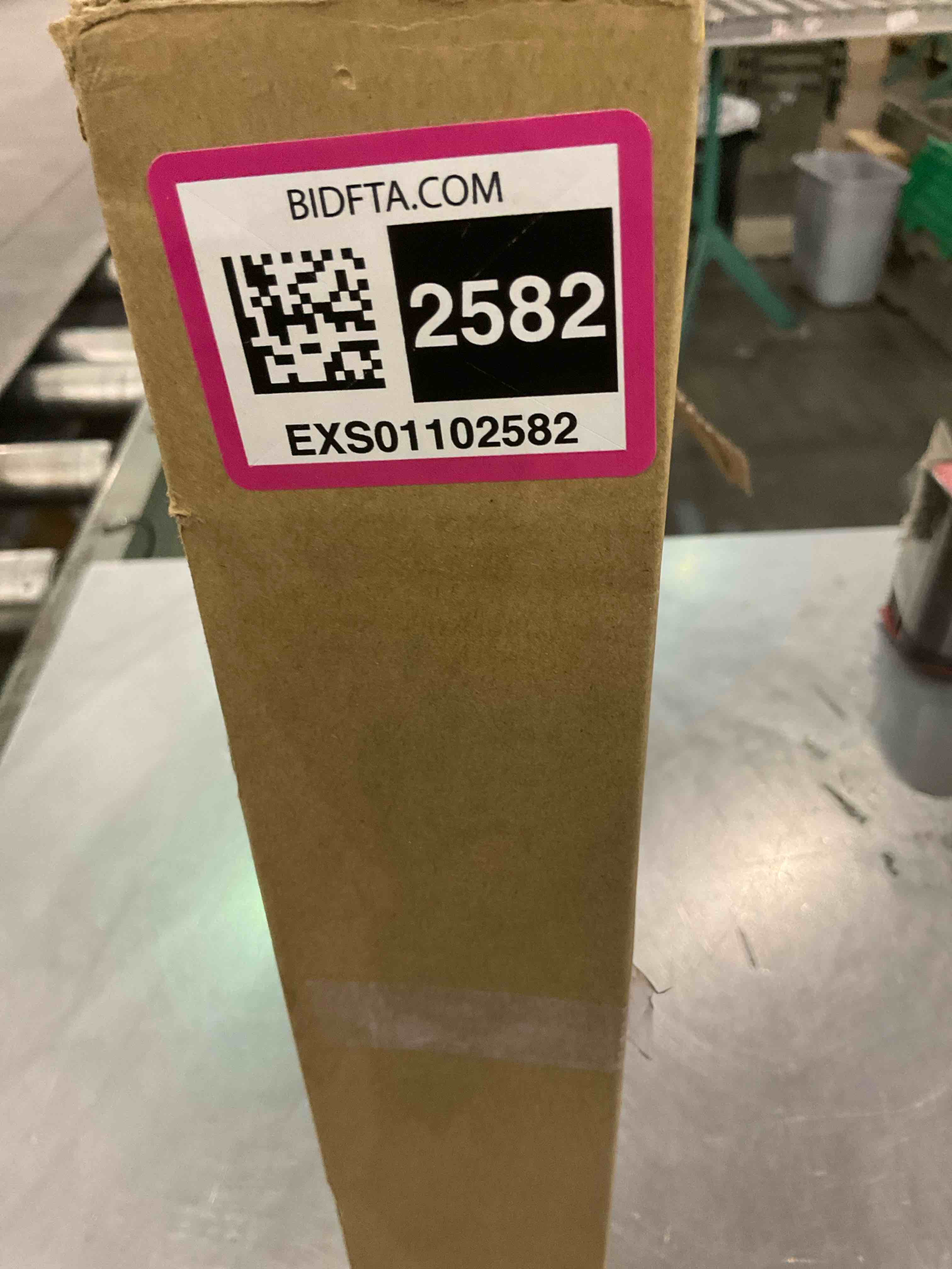 https://s3.amazonaws.com/lotting-images-prod/BargainHunt/EXS01102582_1707403644202.jpeg