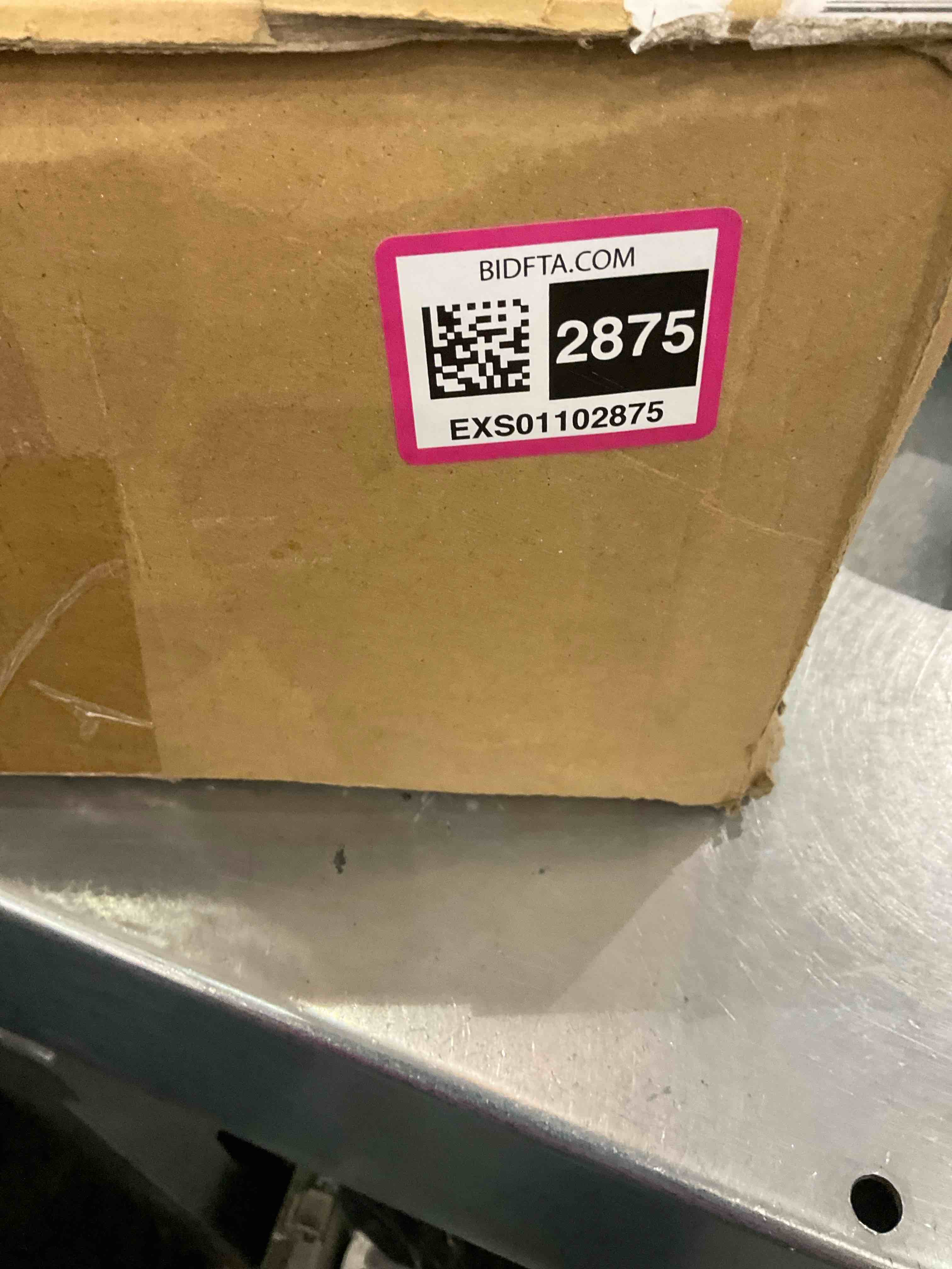 https://s3.amazonaws.com/lotting-images-prod/BargainHunt/EXS01102875_1707834957765.jpeg