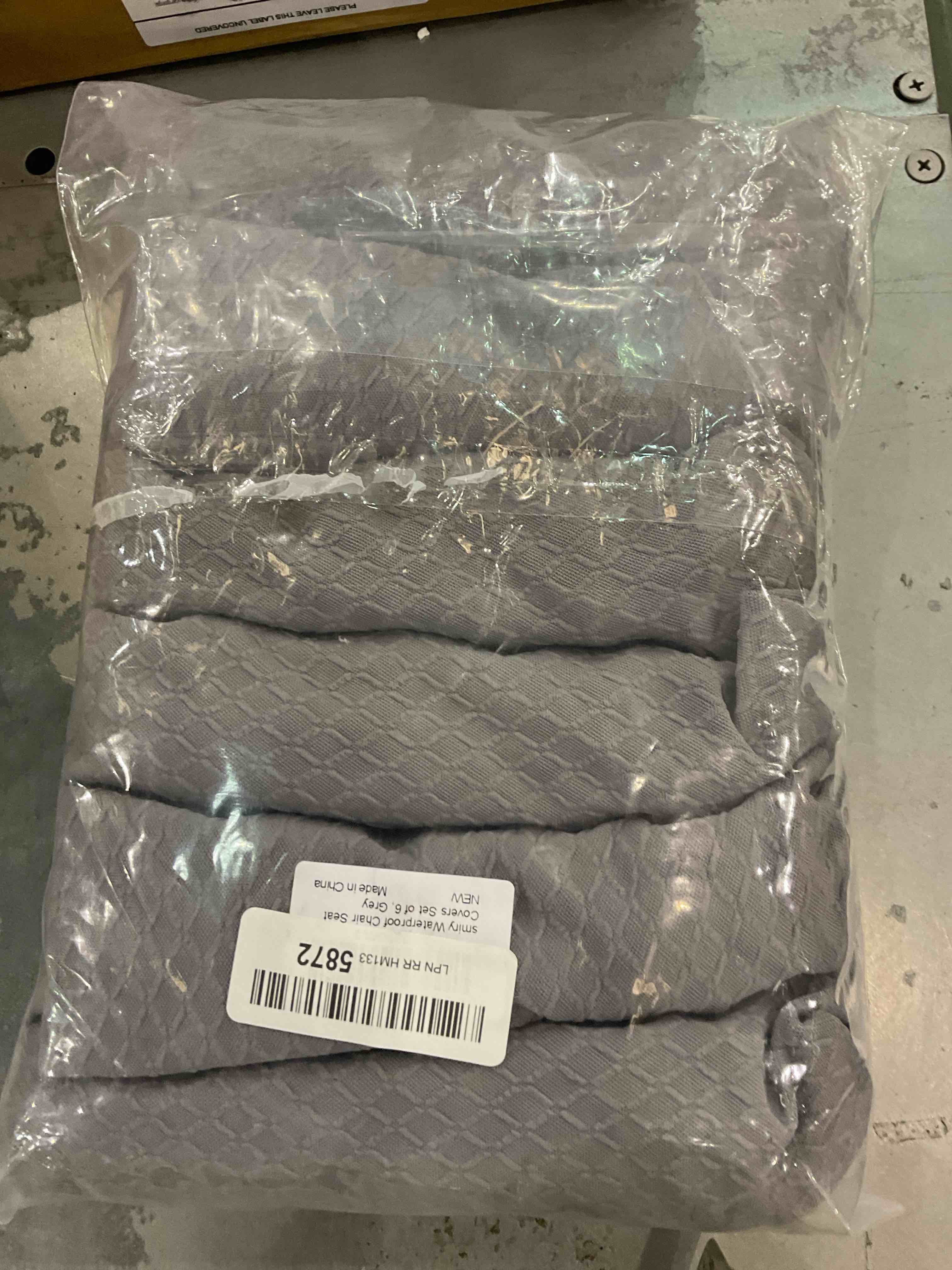https://s3.amazonaws.com/lotting-images-prod/BargainHunt/EXS01103686_1706550318052.jpeg