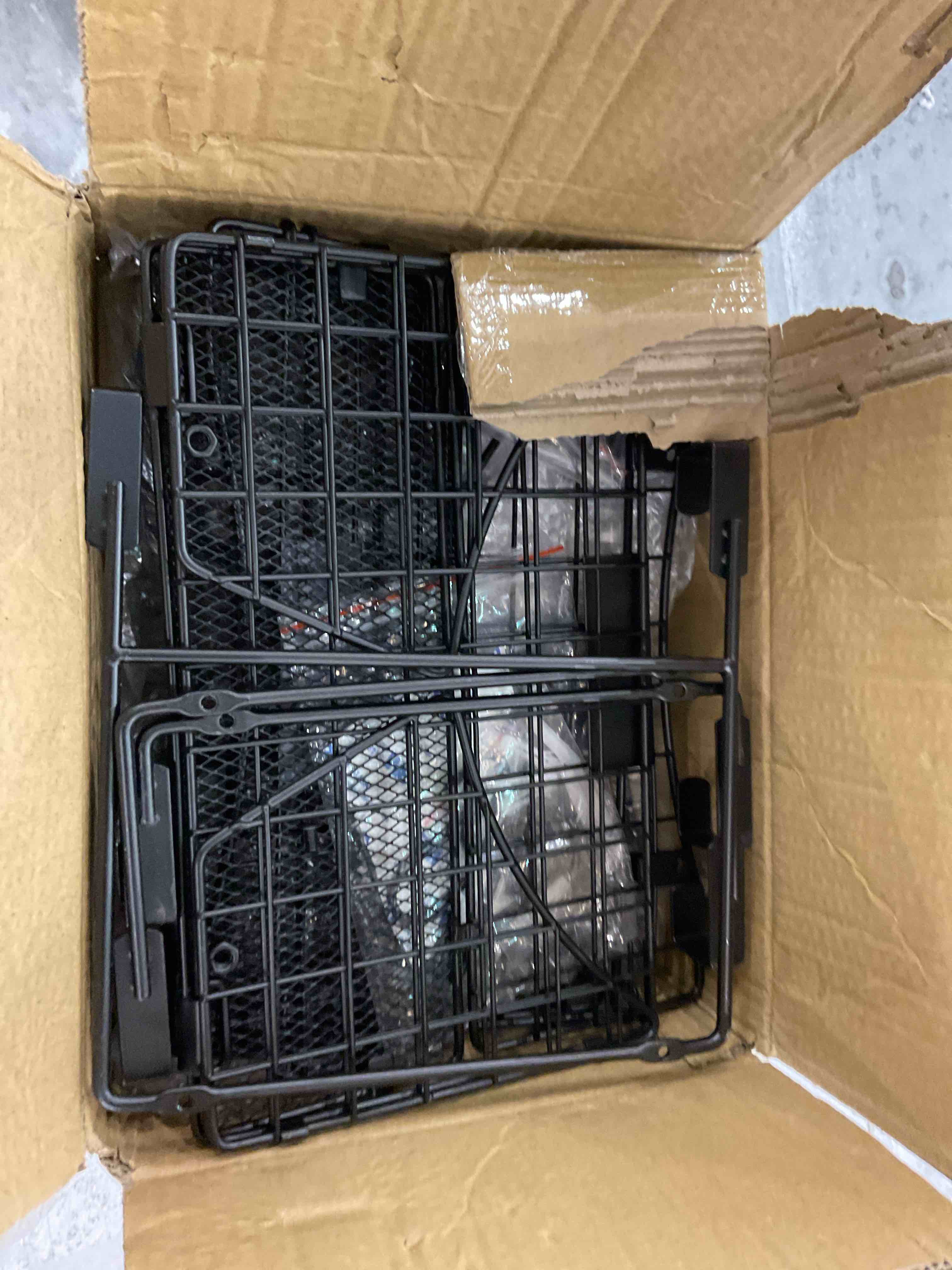https://s3.amazonaws.com/lotting-images-prod/BargainHunt/EXS01103703_1706552608528.jpeg