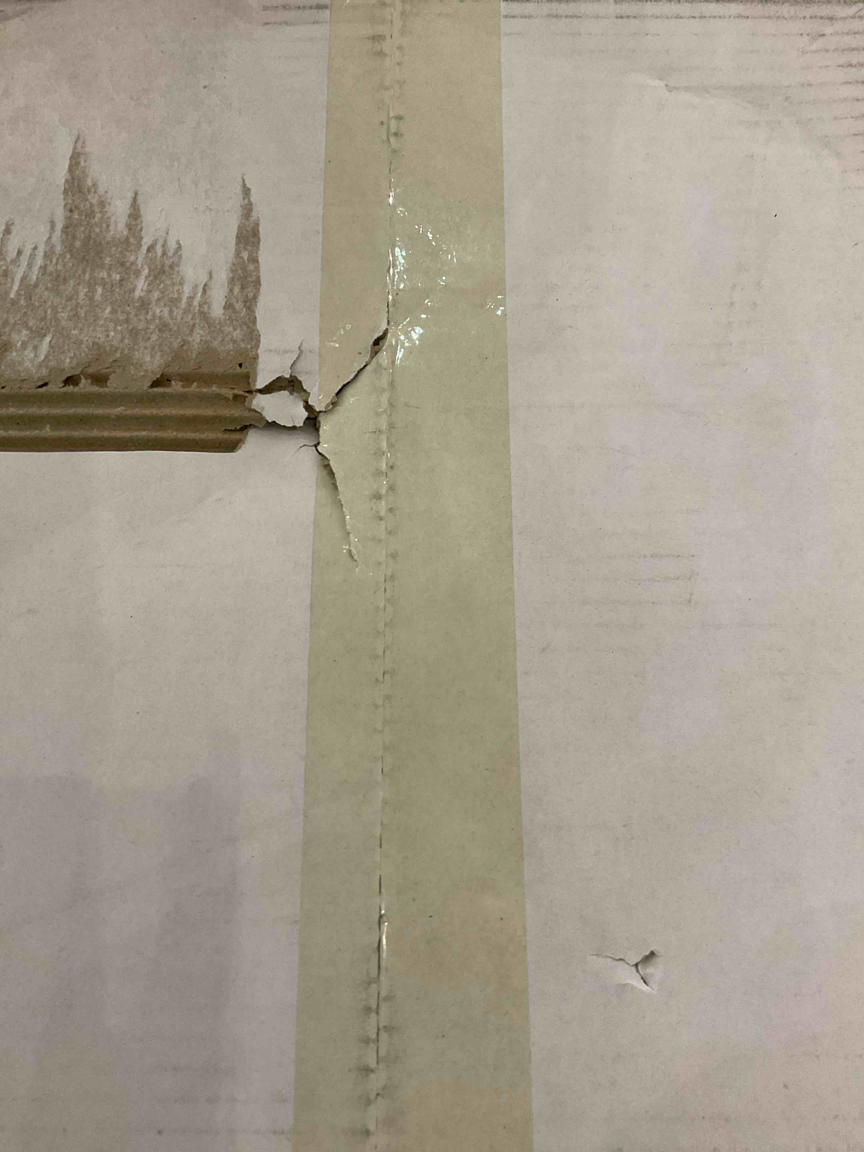 https://s3.amazonaws.com/lotting-images-prod/BargainHunt/EXS01103868_1706726358990.jpeg
